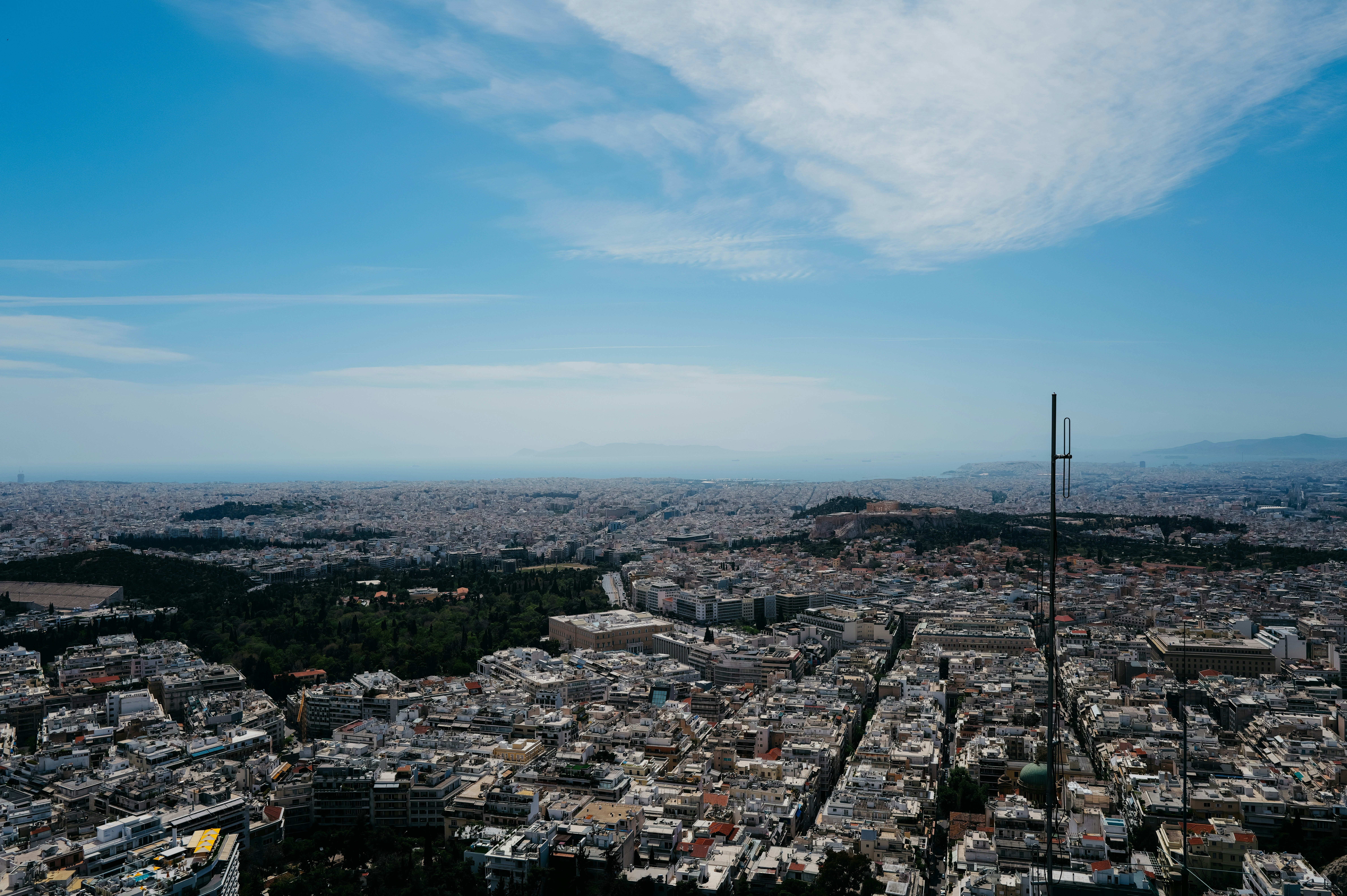 Photo by adrienolichon