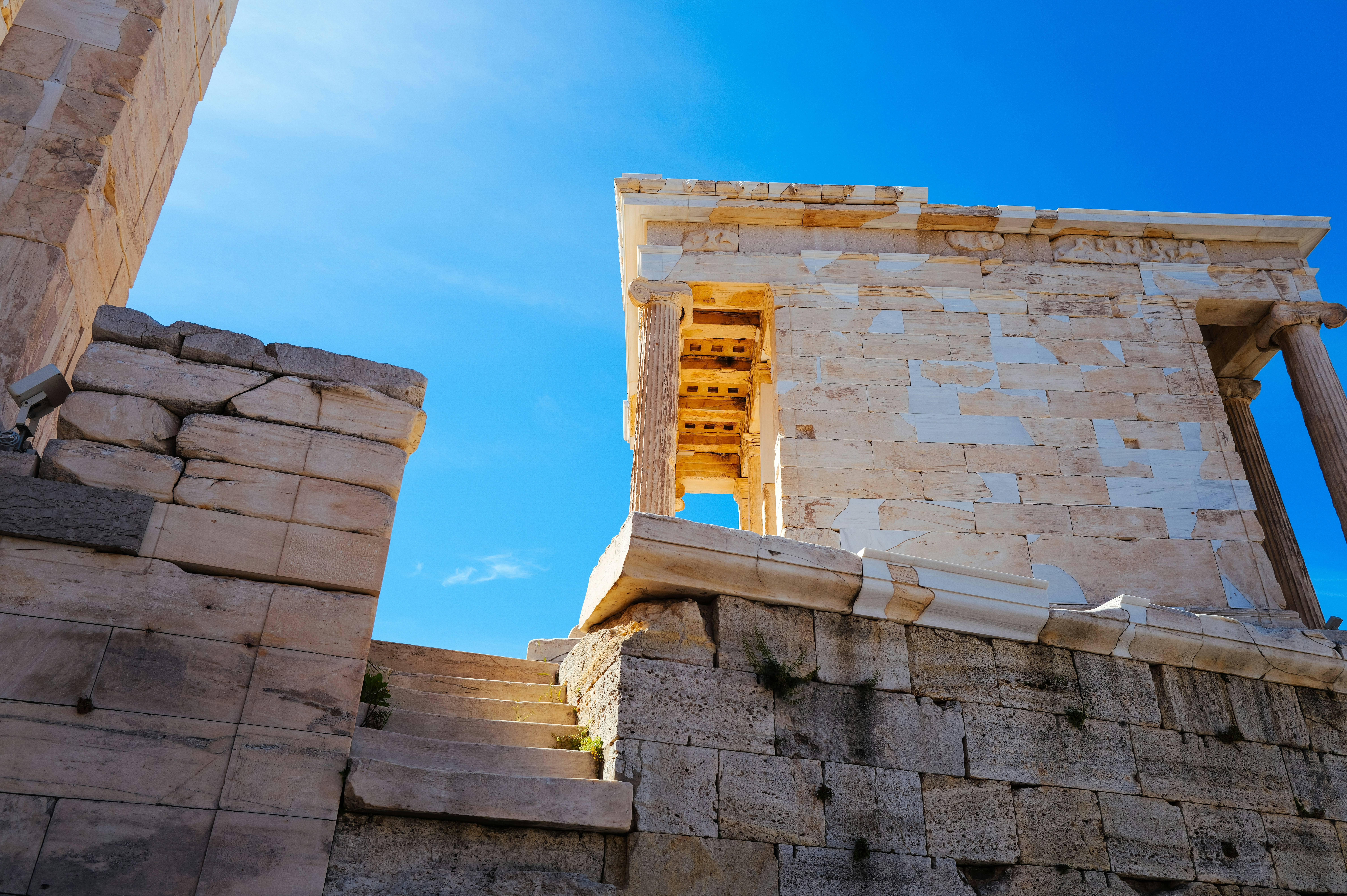 Photo by adrienolichon