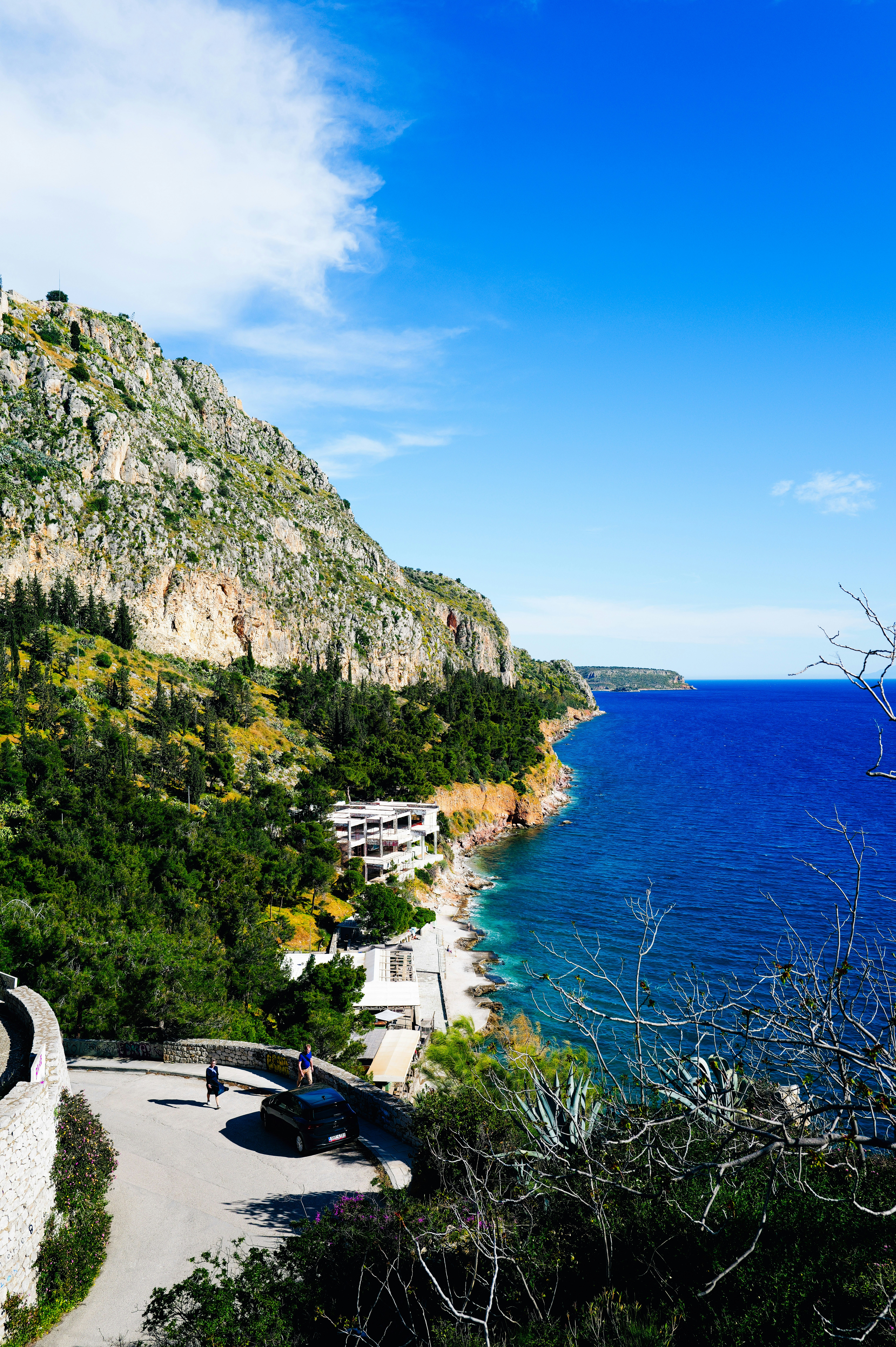 Photo by adrienolichon