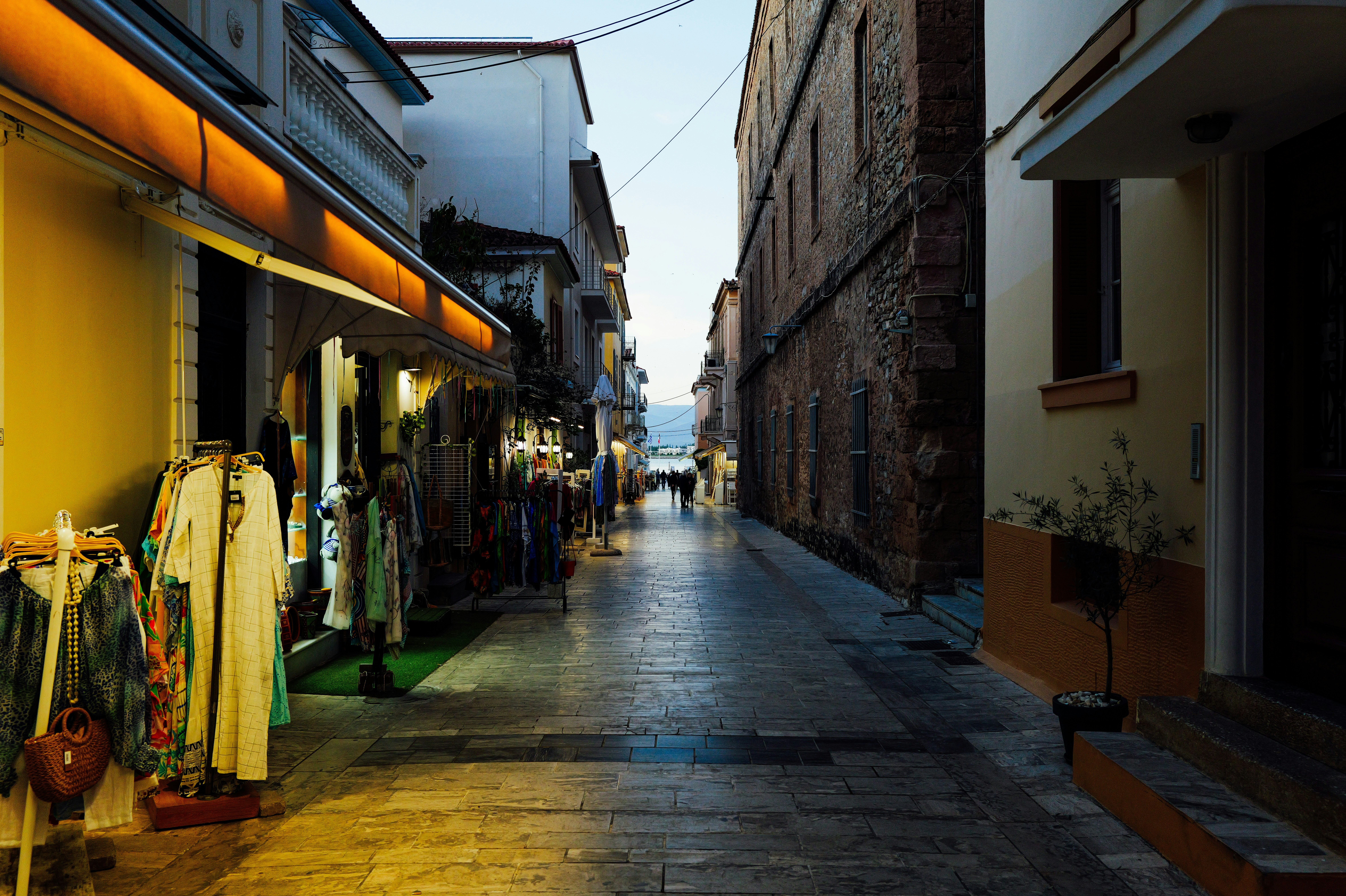 Photo by adrienolichon