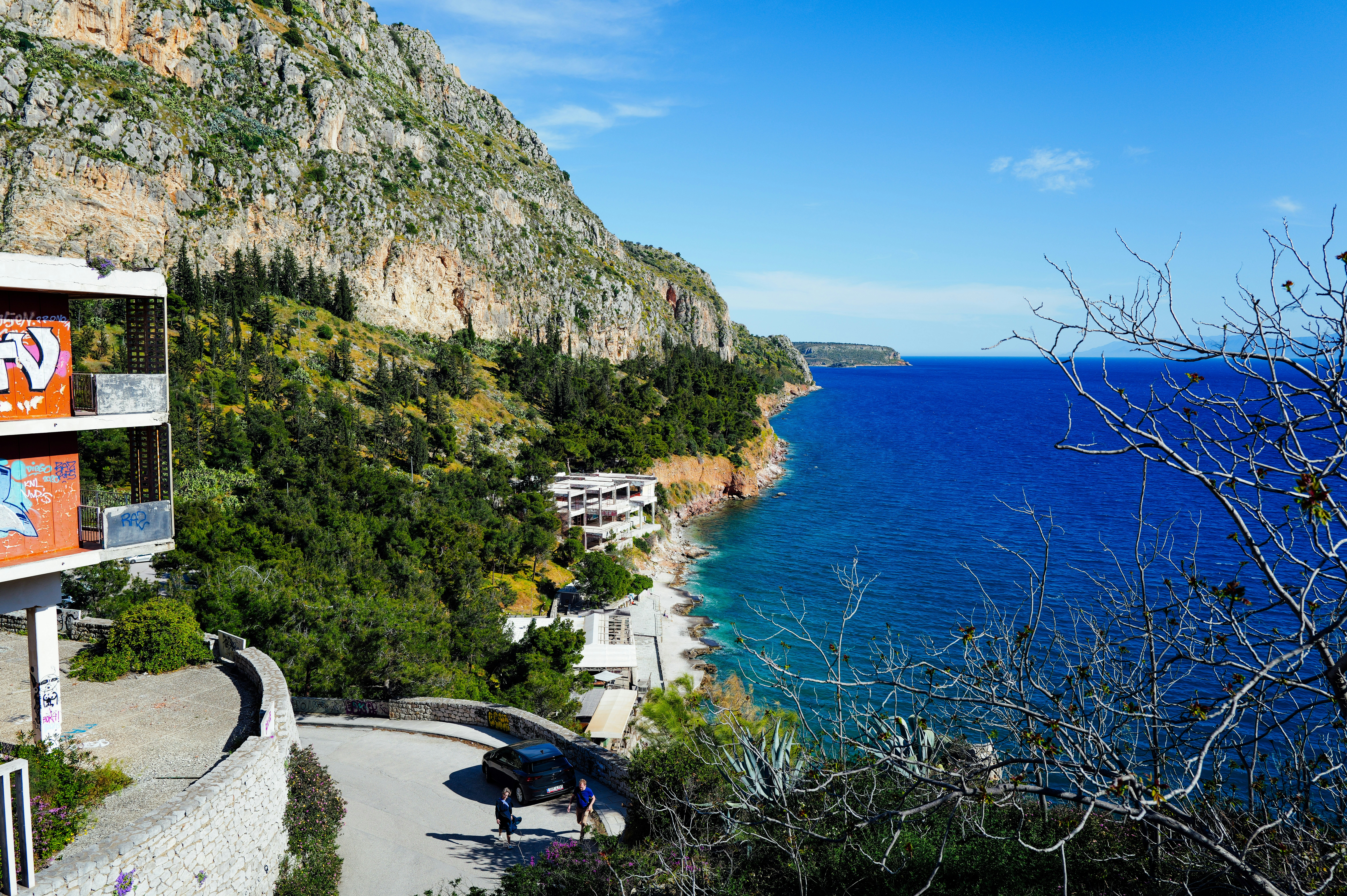 Photo by adrienolichon