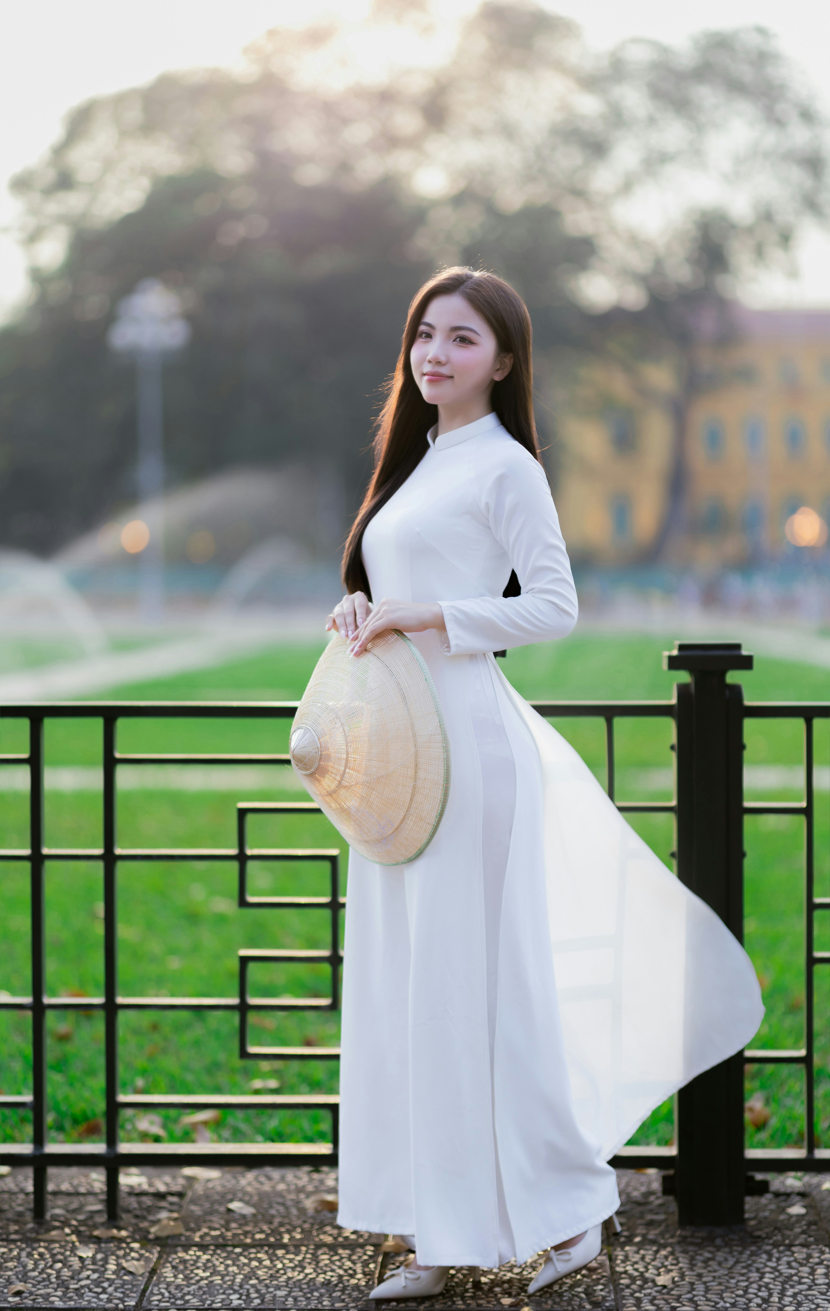 Beautiful woman in traditional vietnamese dress.