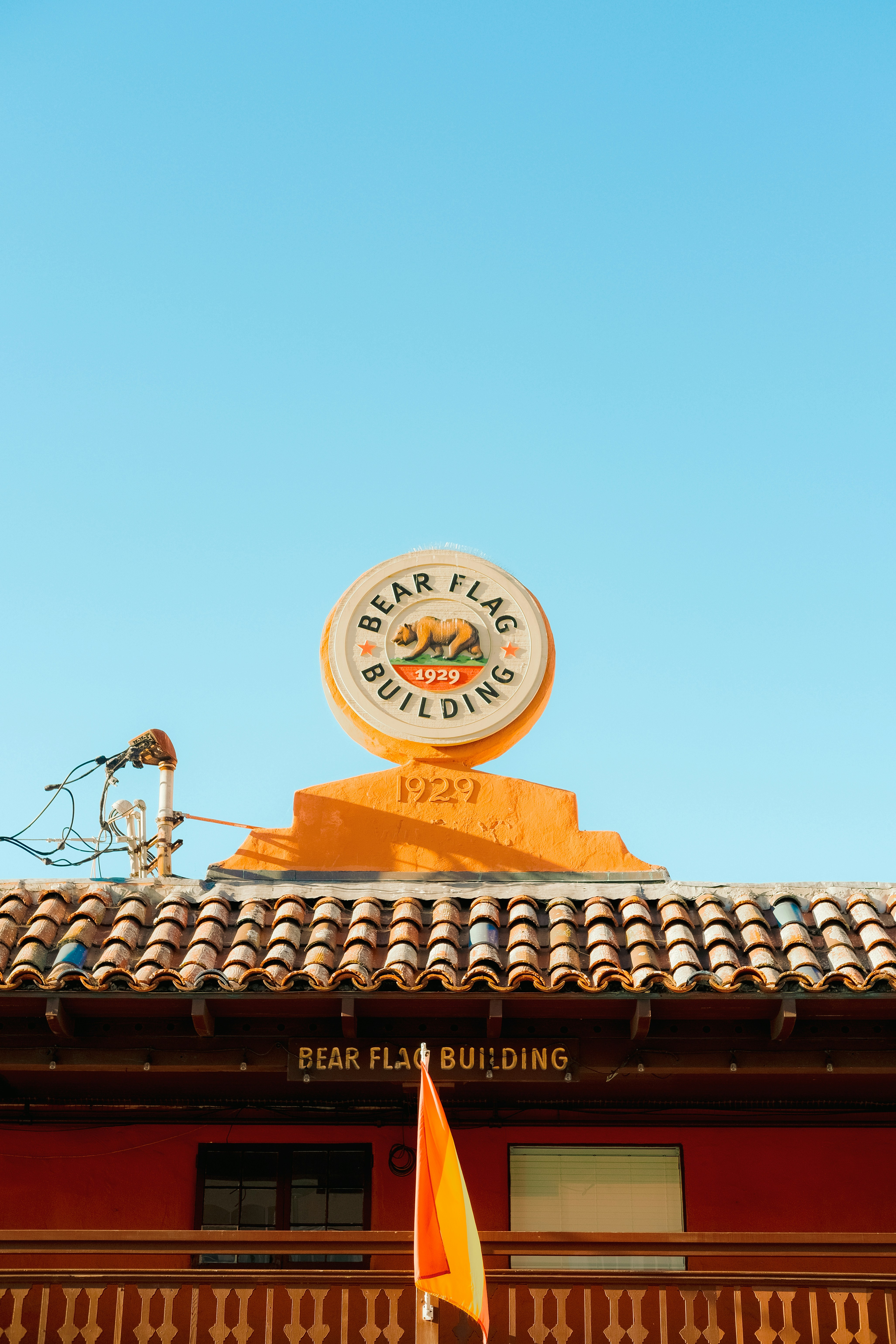The bear flag building is displayed on a clear day.