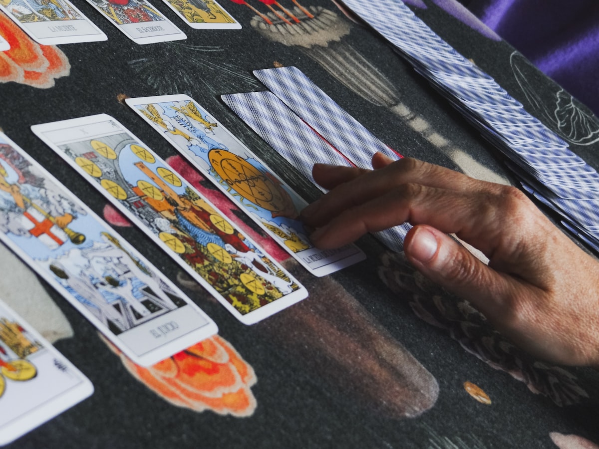 Tarot card reading session — Master Sagaraya psychic guidance