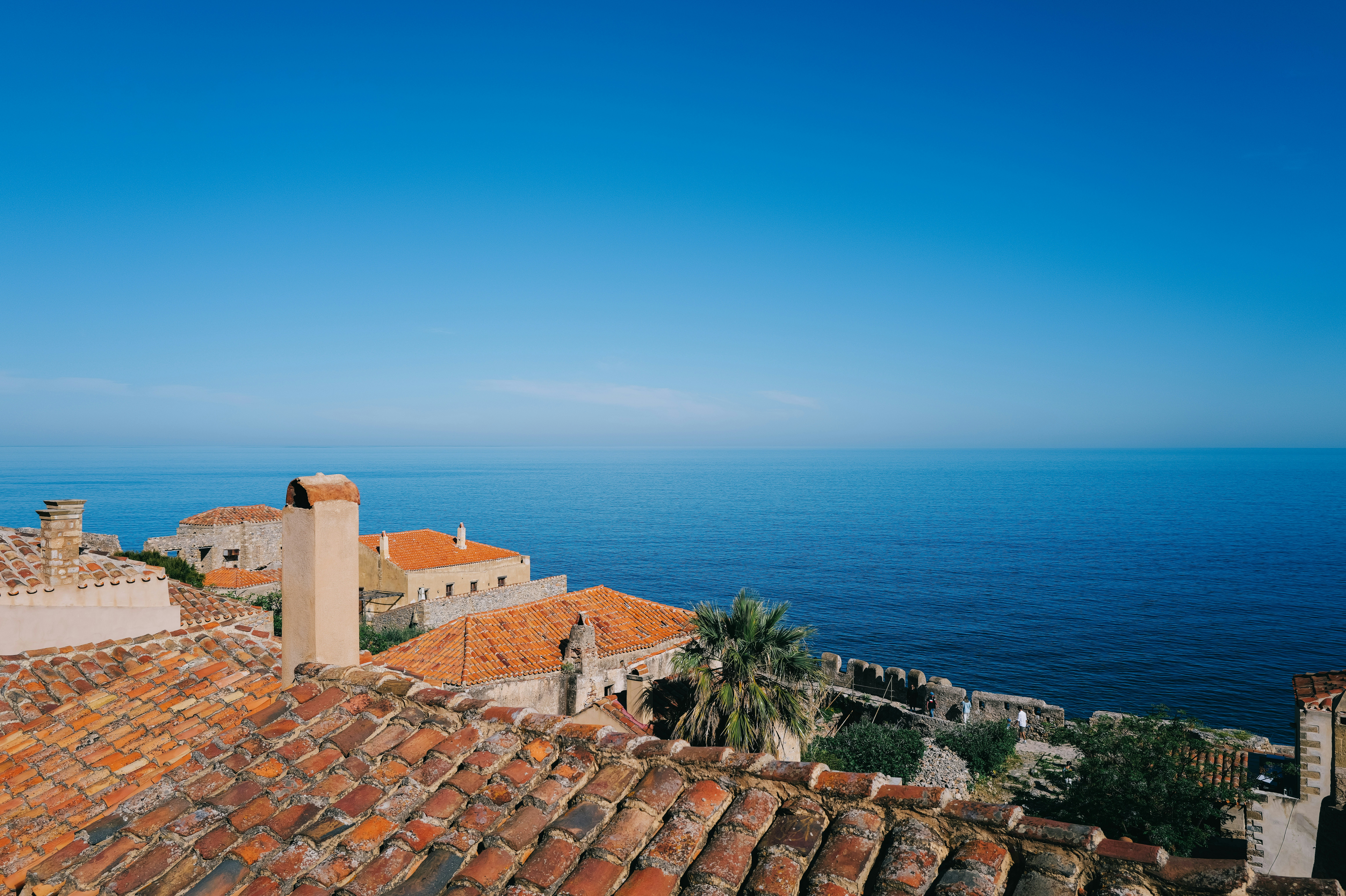 Photo by adrienolichon