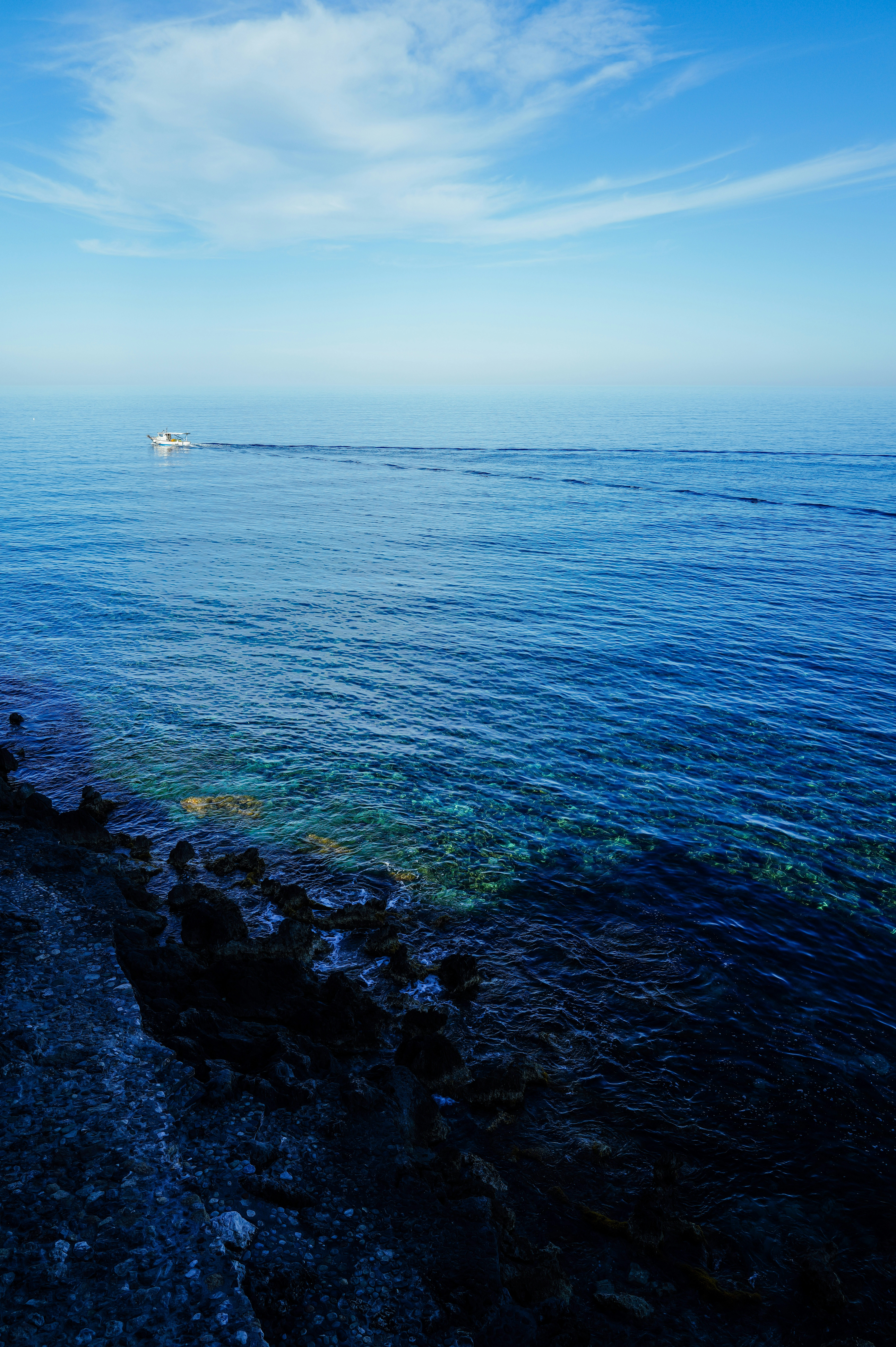 Photo by adrienolichon