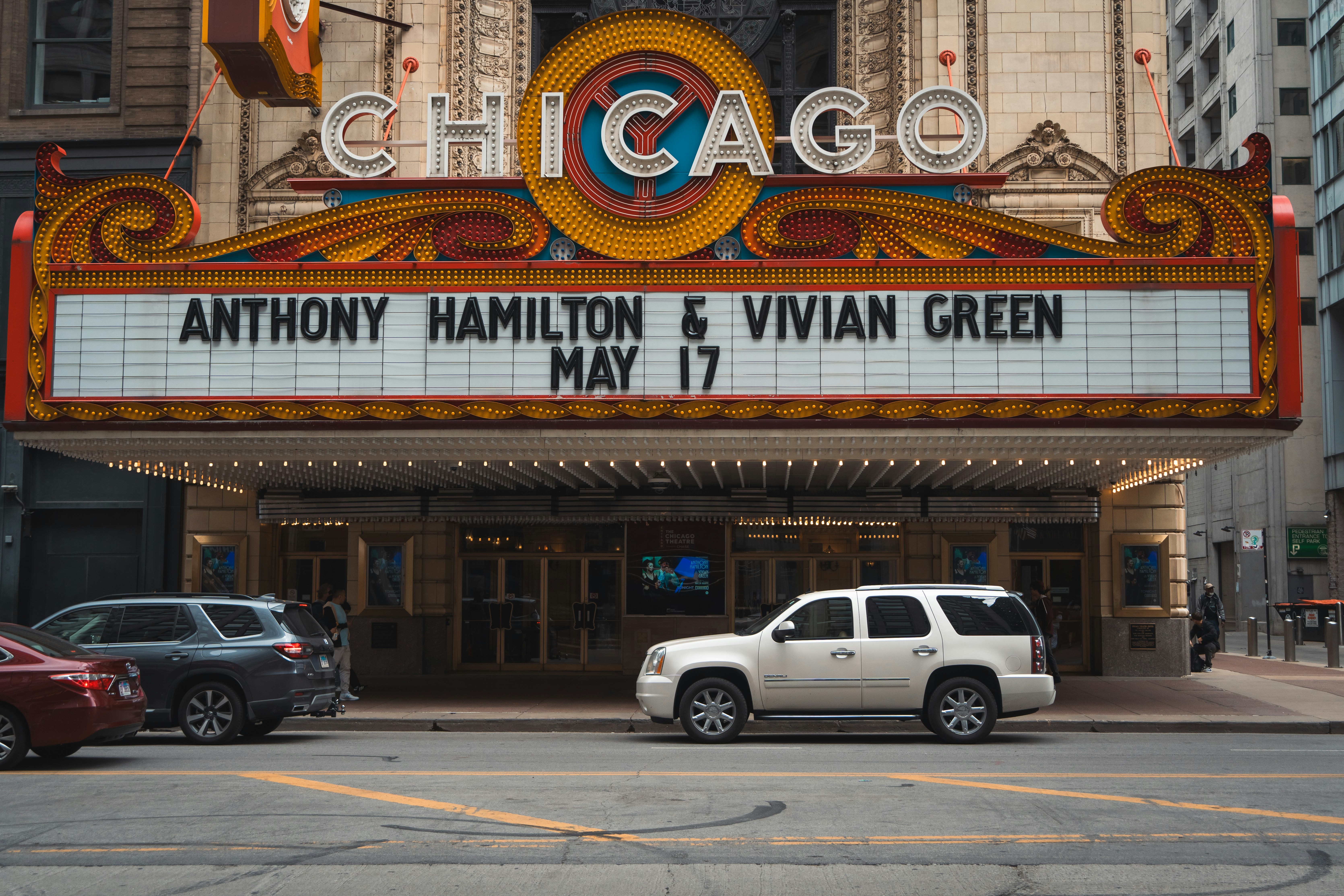 Anthony hamilton and vivian green performing in chicago.