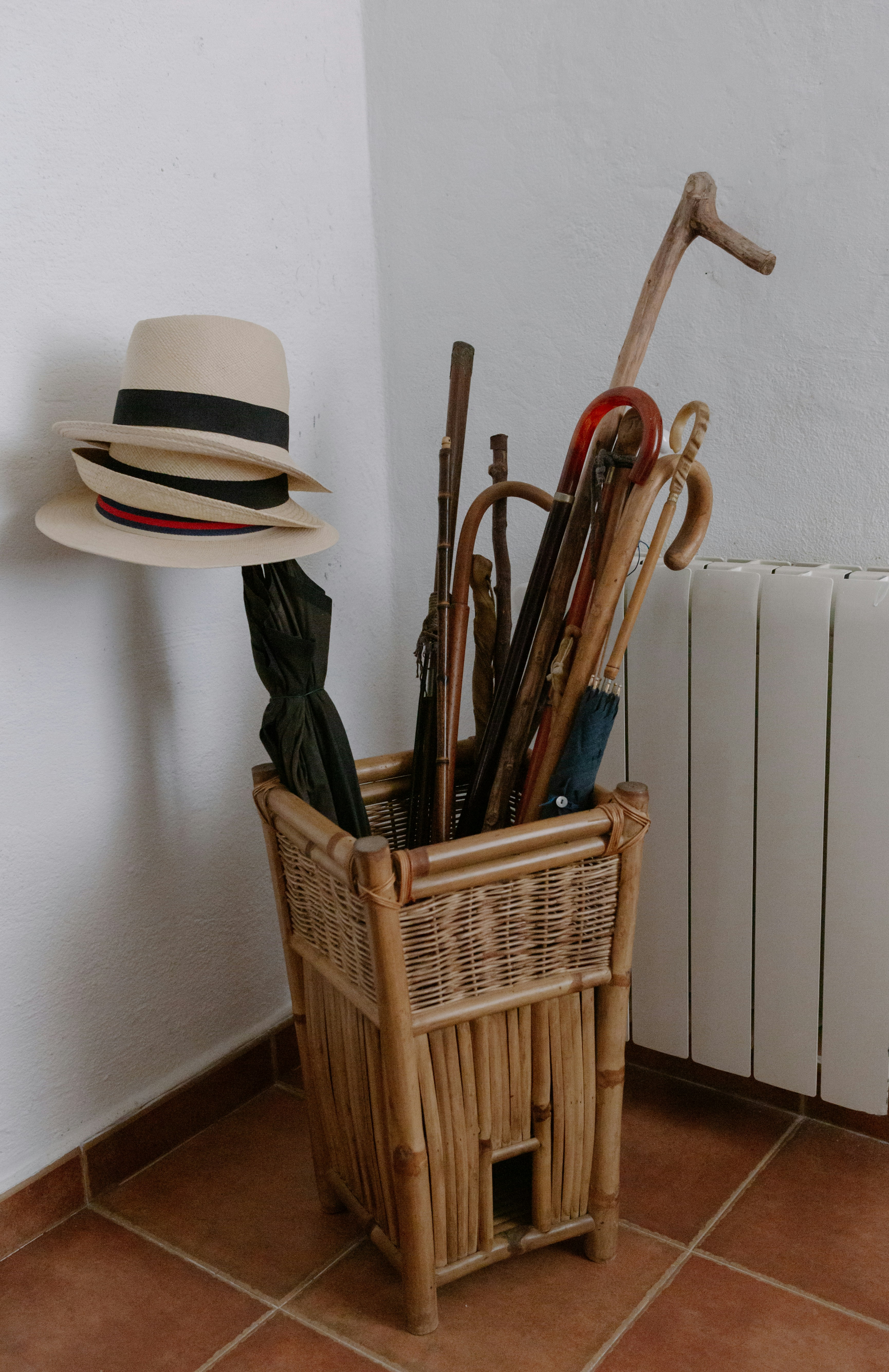 6 Minimalist Home Cleaning Mistakes That Waste Time