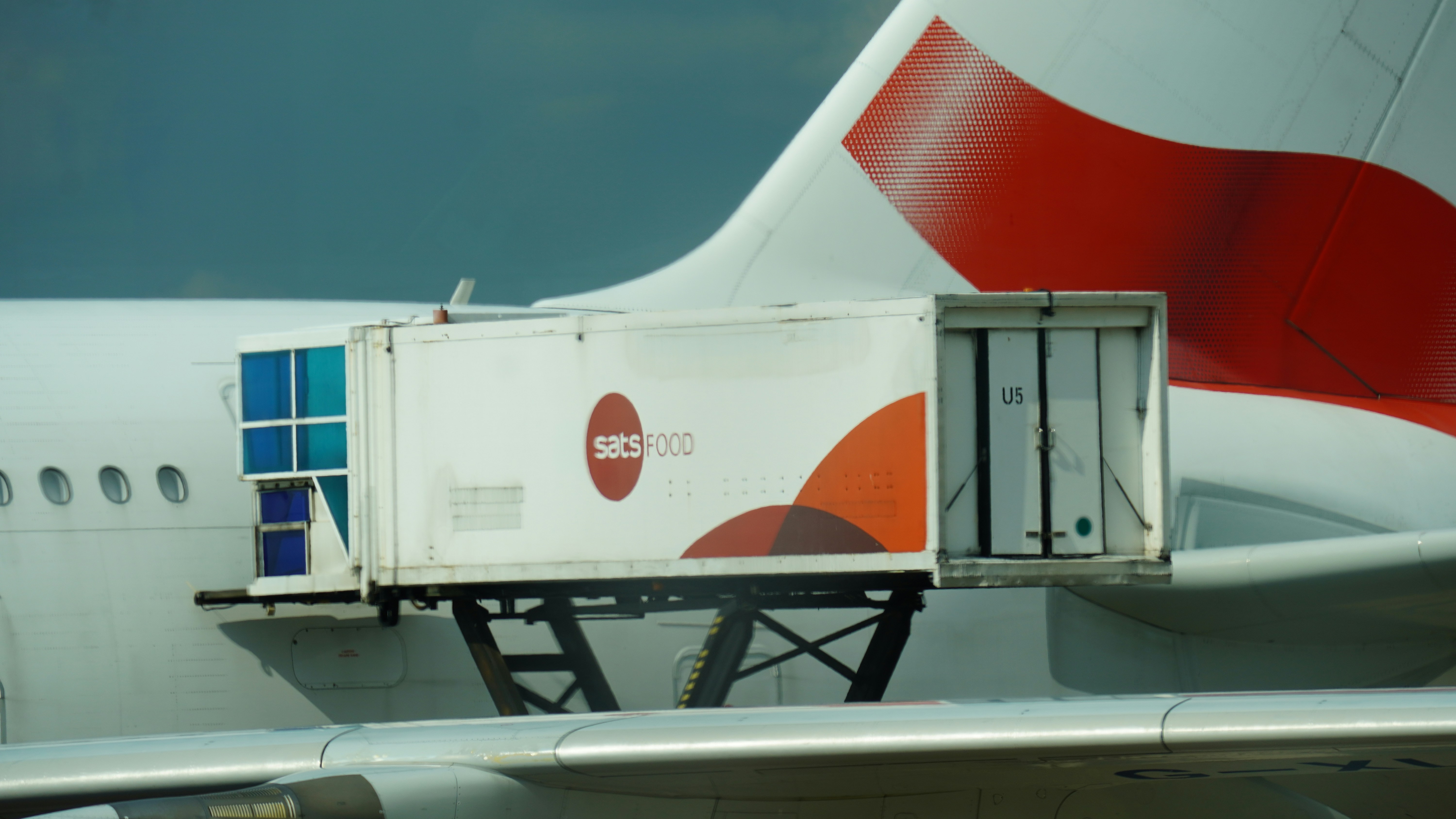 Stock - V001 - #1 - Tận dụng rào cản gia nhập ngành - Profit: > 45%