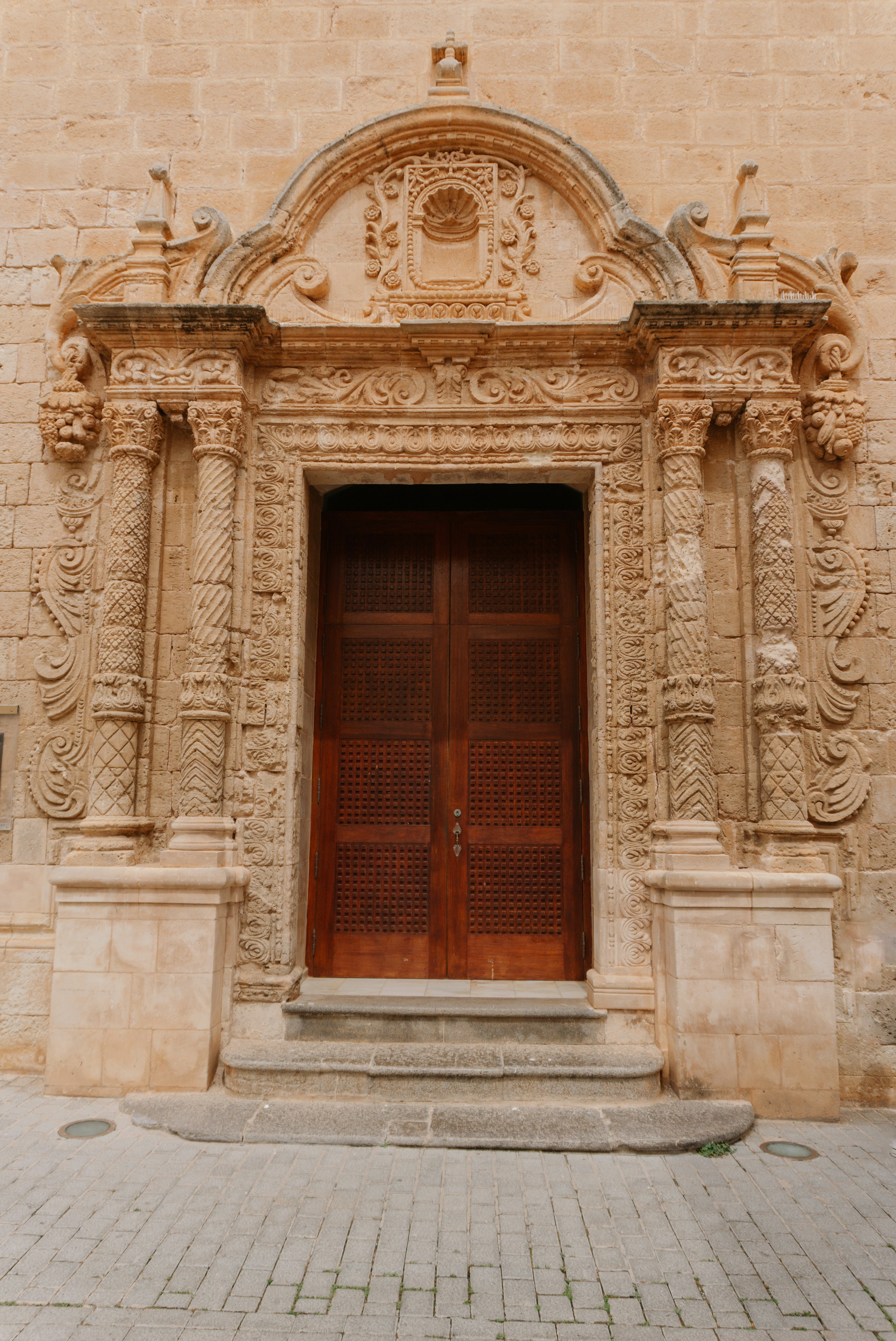 Photo by raymondpetrik