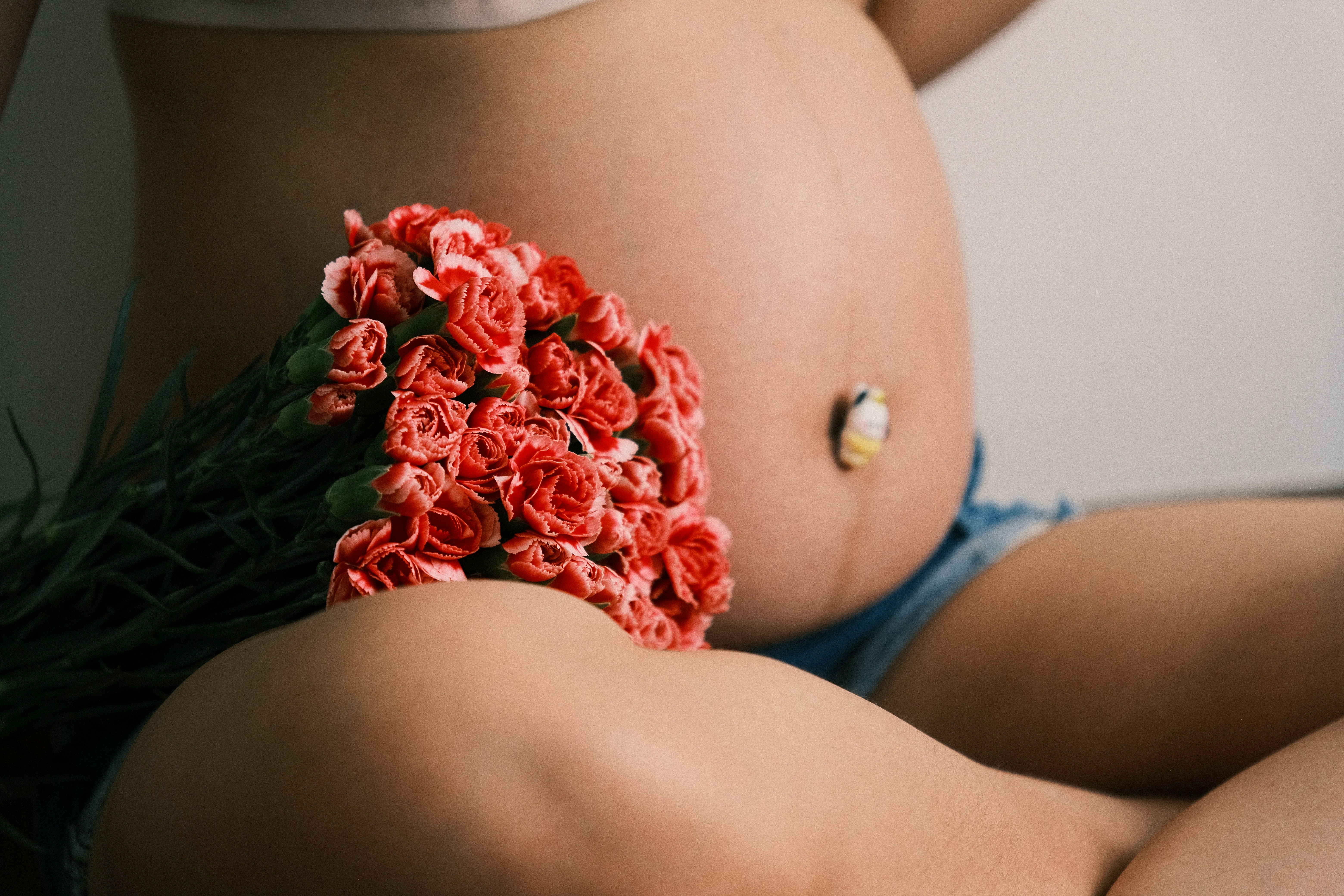 Maternity photo at home - Classic negative