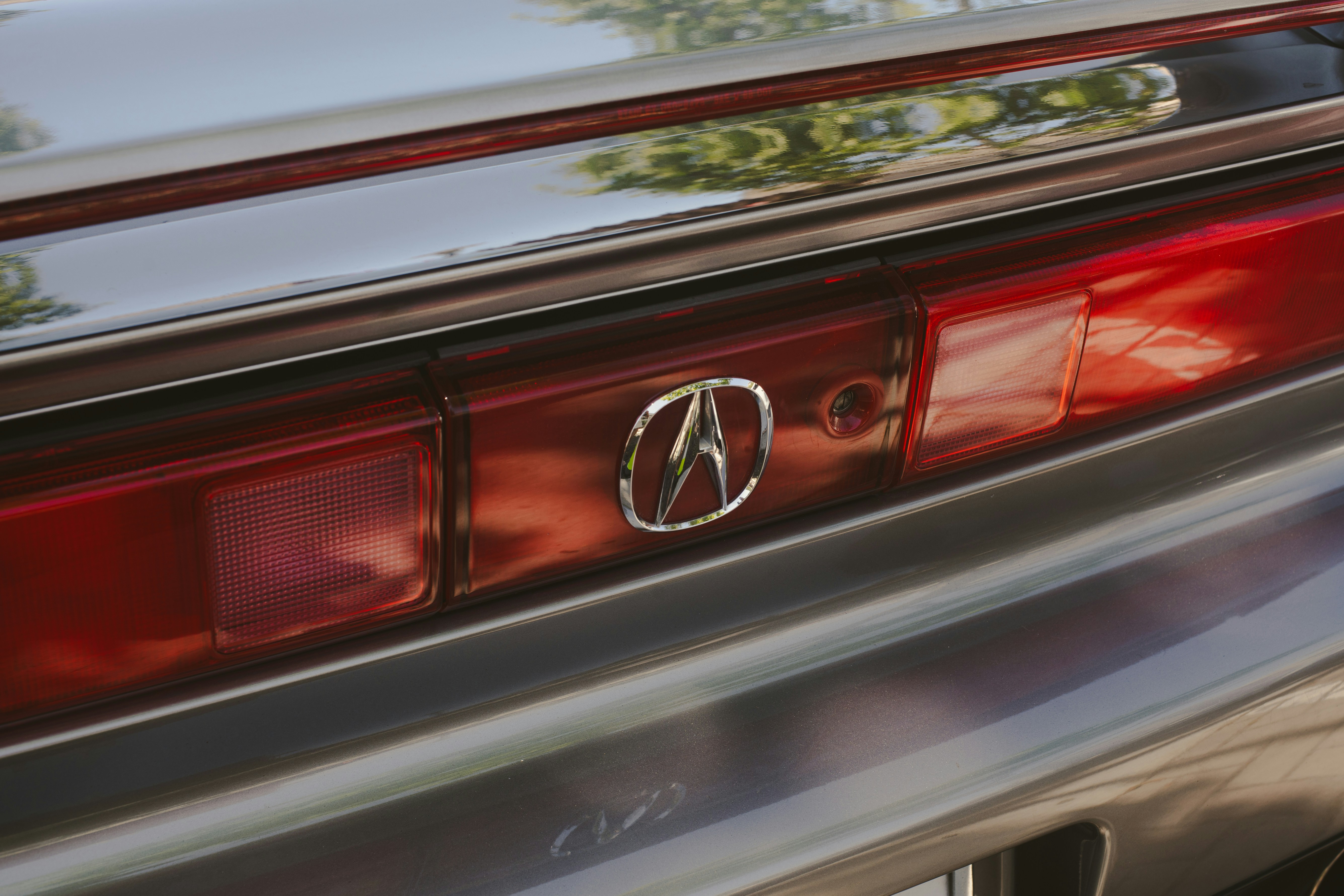 Acura’s Retro 1986 Dealership: A 40th Anniversary Nostalgia Trip Meets 2025 Safety Standards