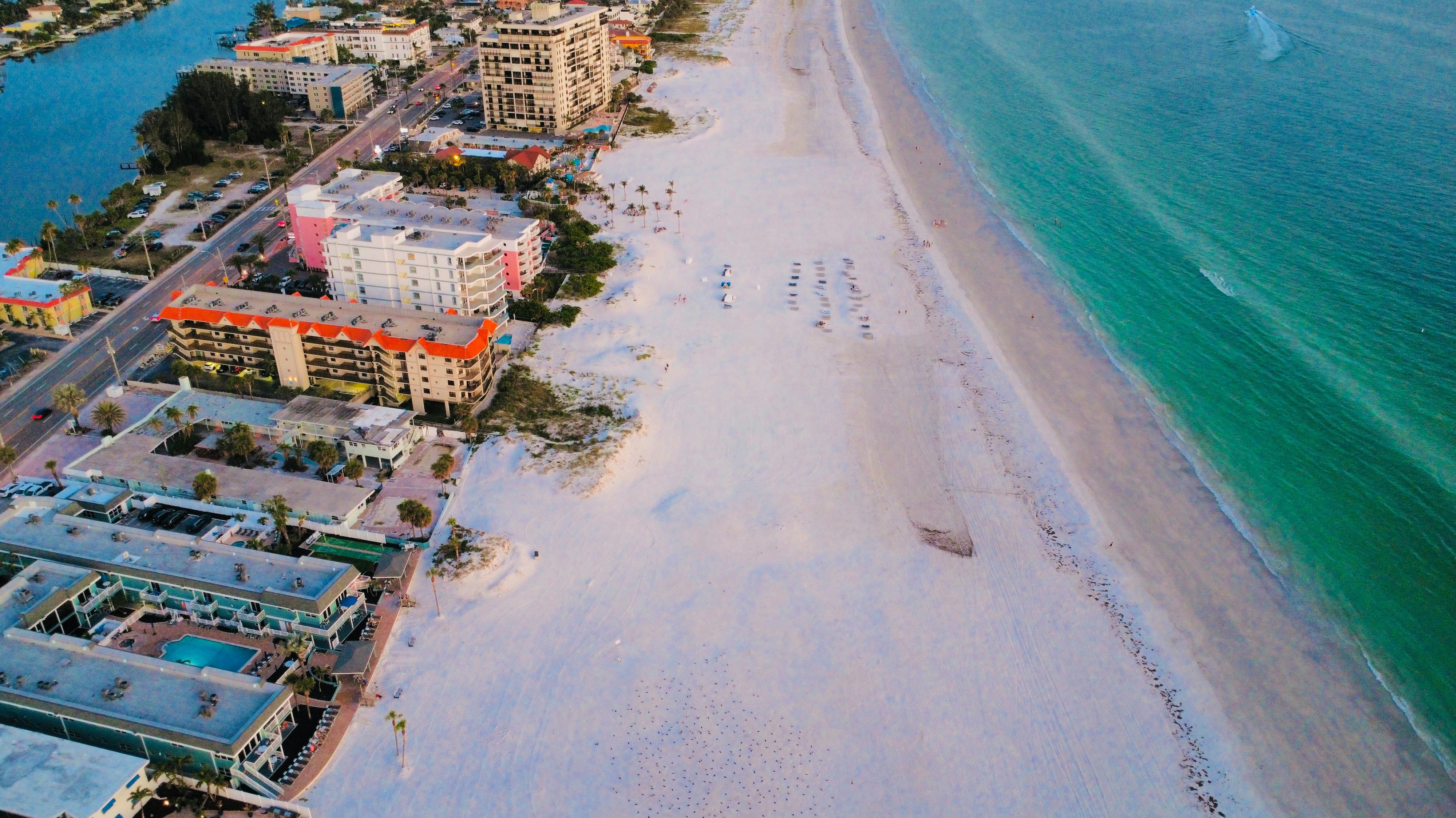 Photo by christheisland