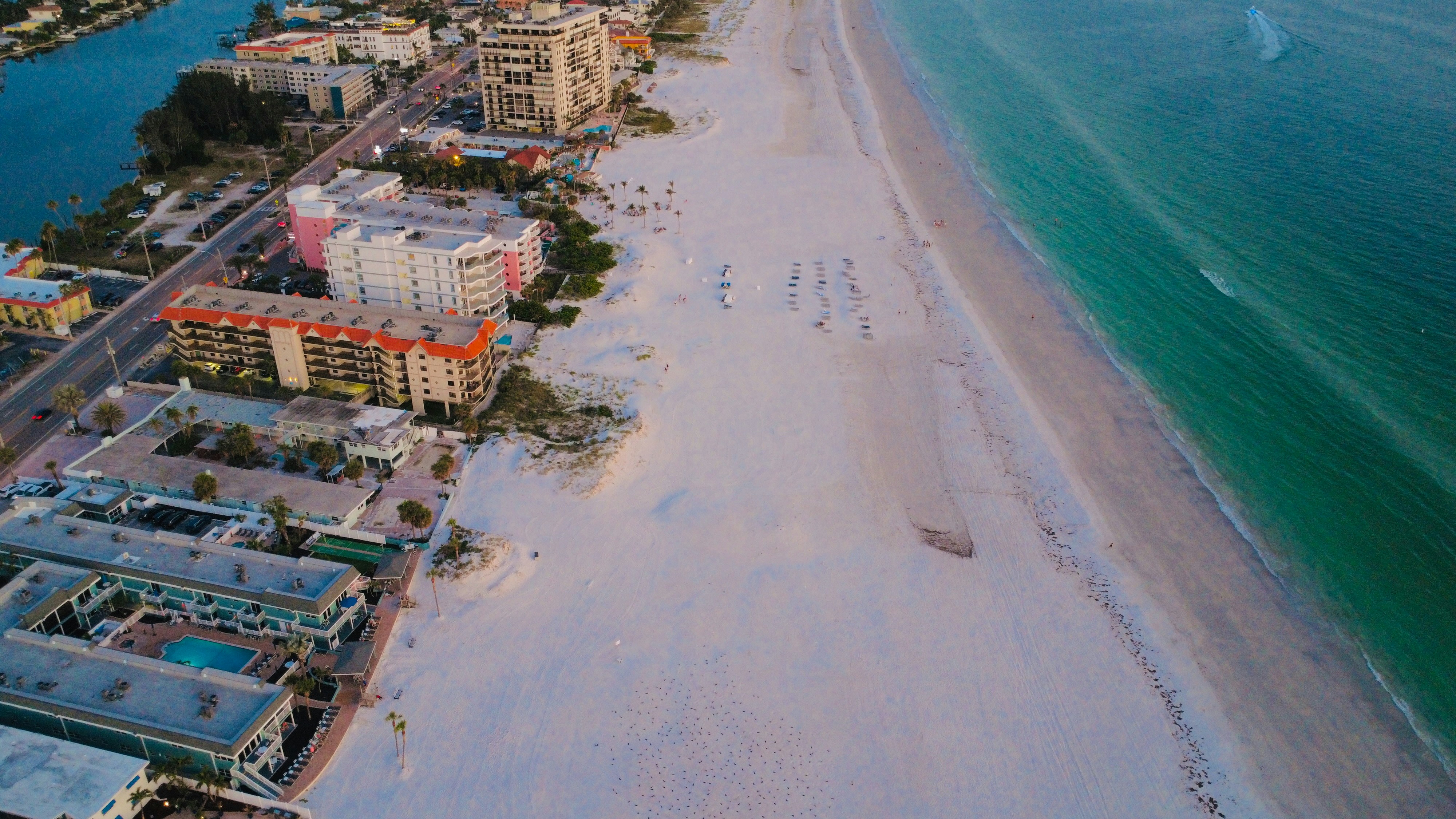 Photo by christheisland