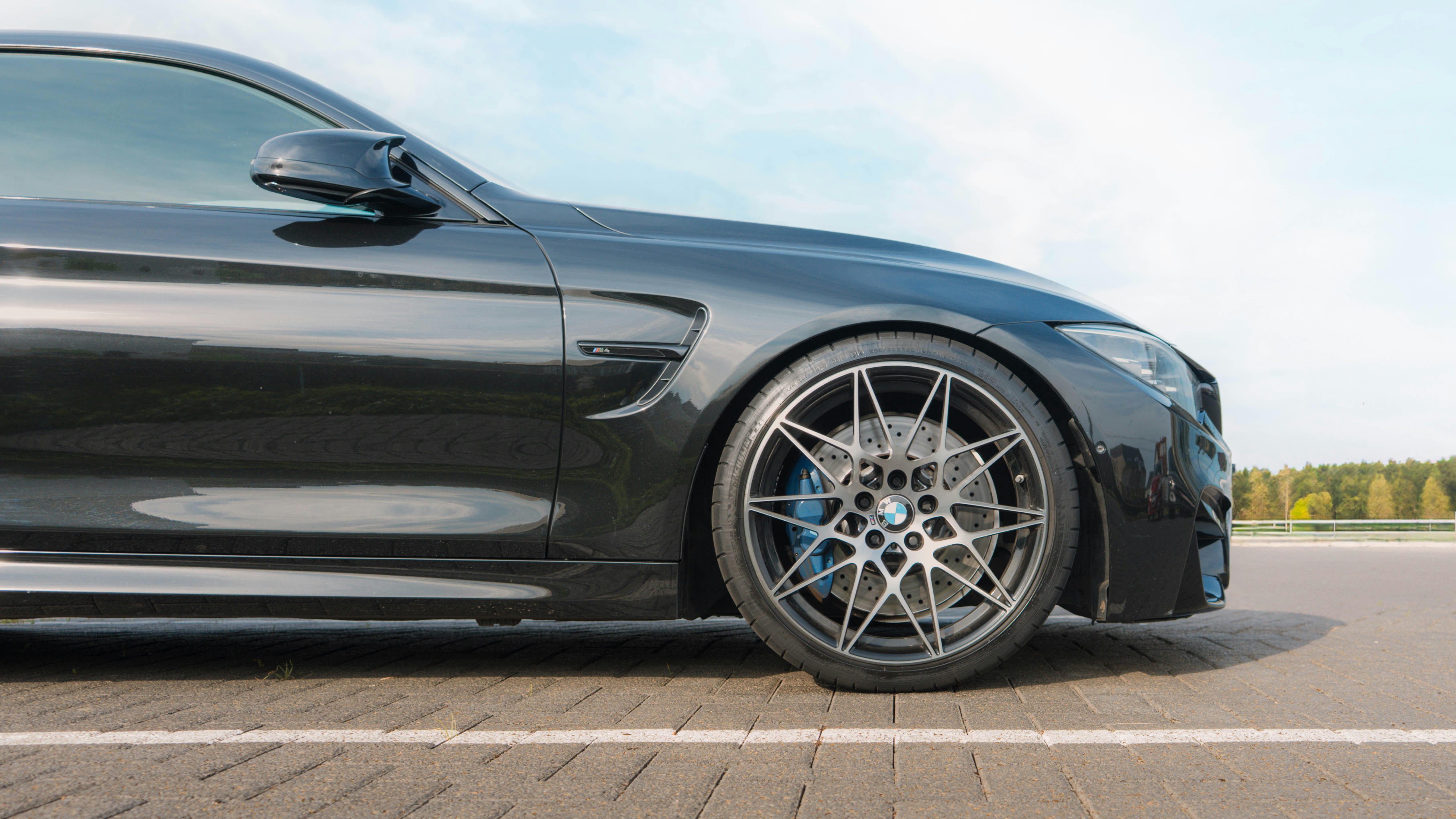 Photo by avenir_visuals