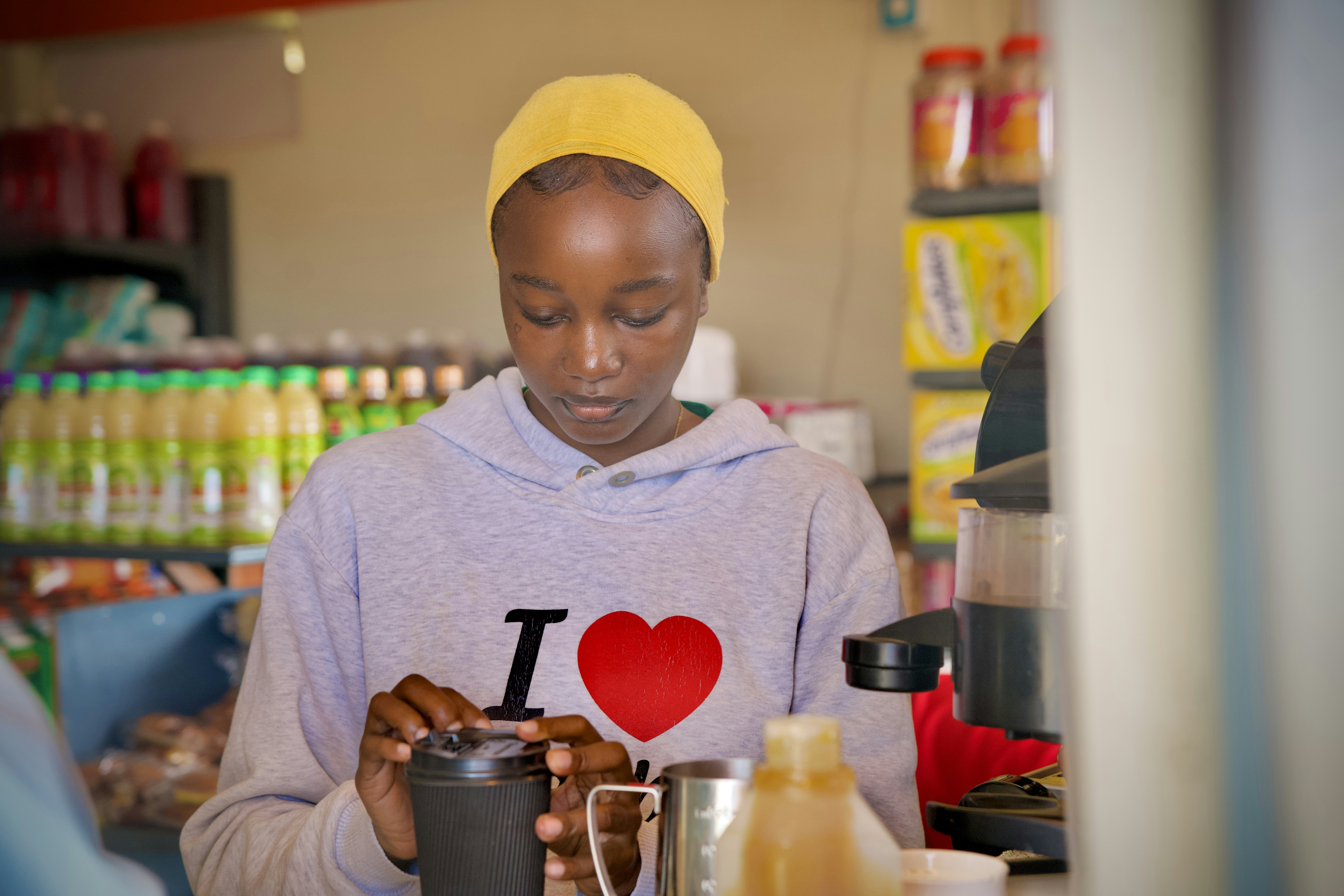 Photo 1748002410281 94a309c7c6c2? Crop=entropy&cs=tinysrgb&fit=max&fm=jpg&ixid=m3w3mjawmdn8mhwxfhnlyxjjahwxfhxwawrlbyuymhrlc3rpbw9uawfscyuymgzyb20lmjbkaxzlcnnljtiwynvzaw5lc3mlmjbvd25lcnmlmjbzagfyaw5njtiwdghlaxilmjbwb3npdgl2zsuymgv4cgvyawvuy2vzjtiwyw5kjtiwz3jvd3rojtiwc3rvcmllcyuymhdpdgglmjbtzxjjagfudcuymgnhc2glmjbhzhzhbmnljtiwznvuzgluzy58zw58mhx8fhwxnzy1ntc0odi4fda&ixlib=rb 4. 1