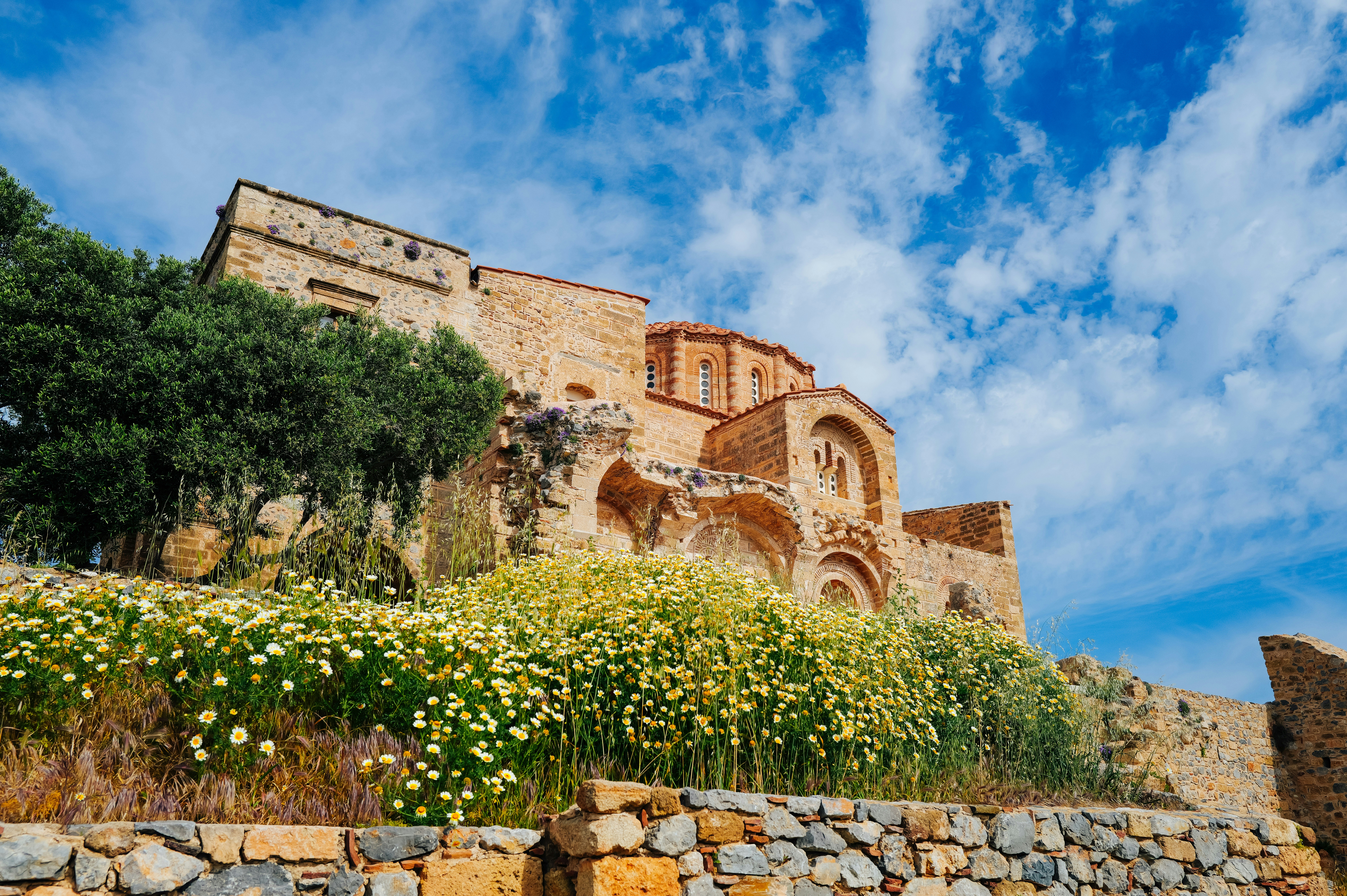 Photo by adrienolichon