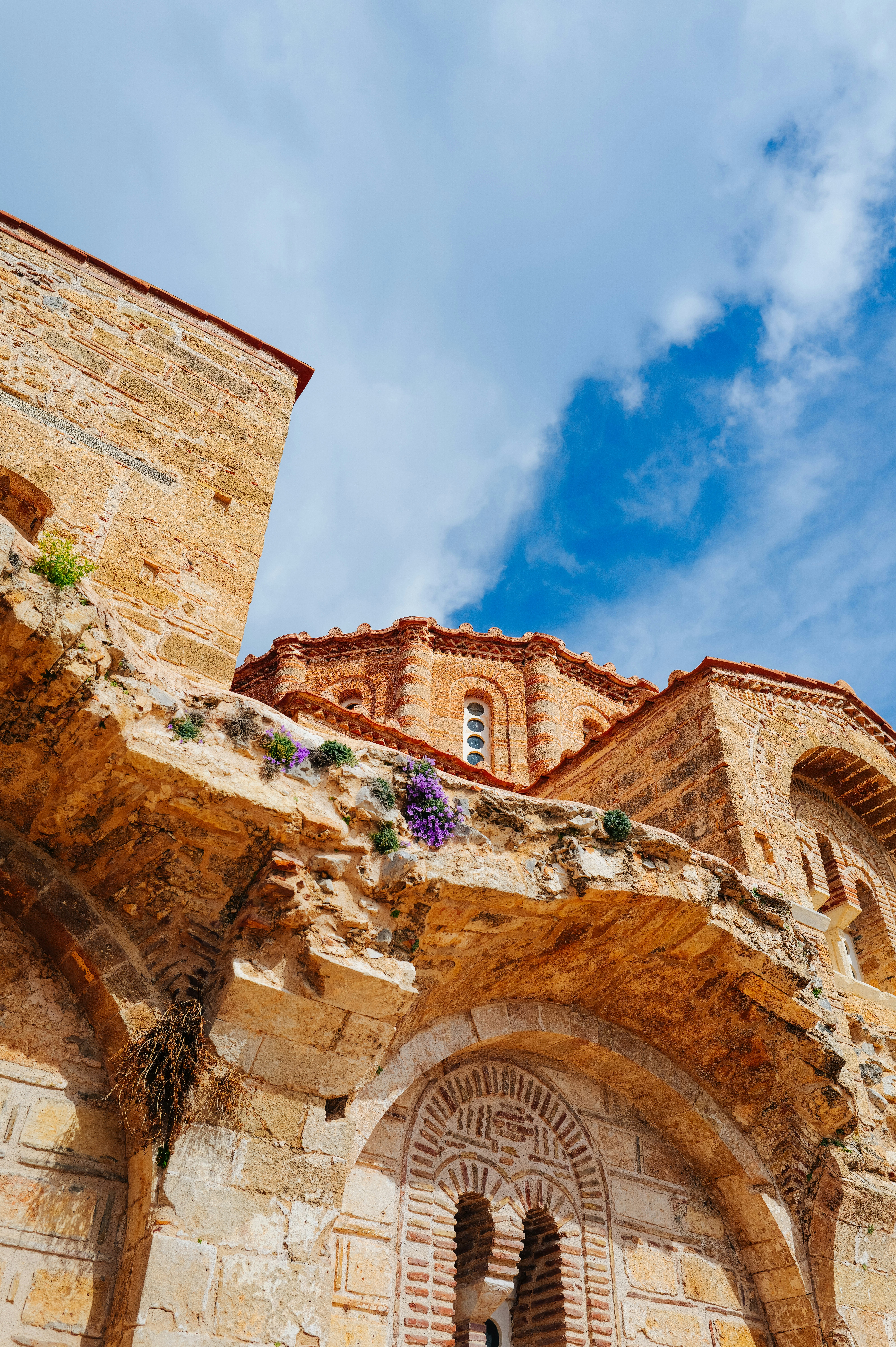 Photo by adrienolichon