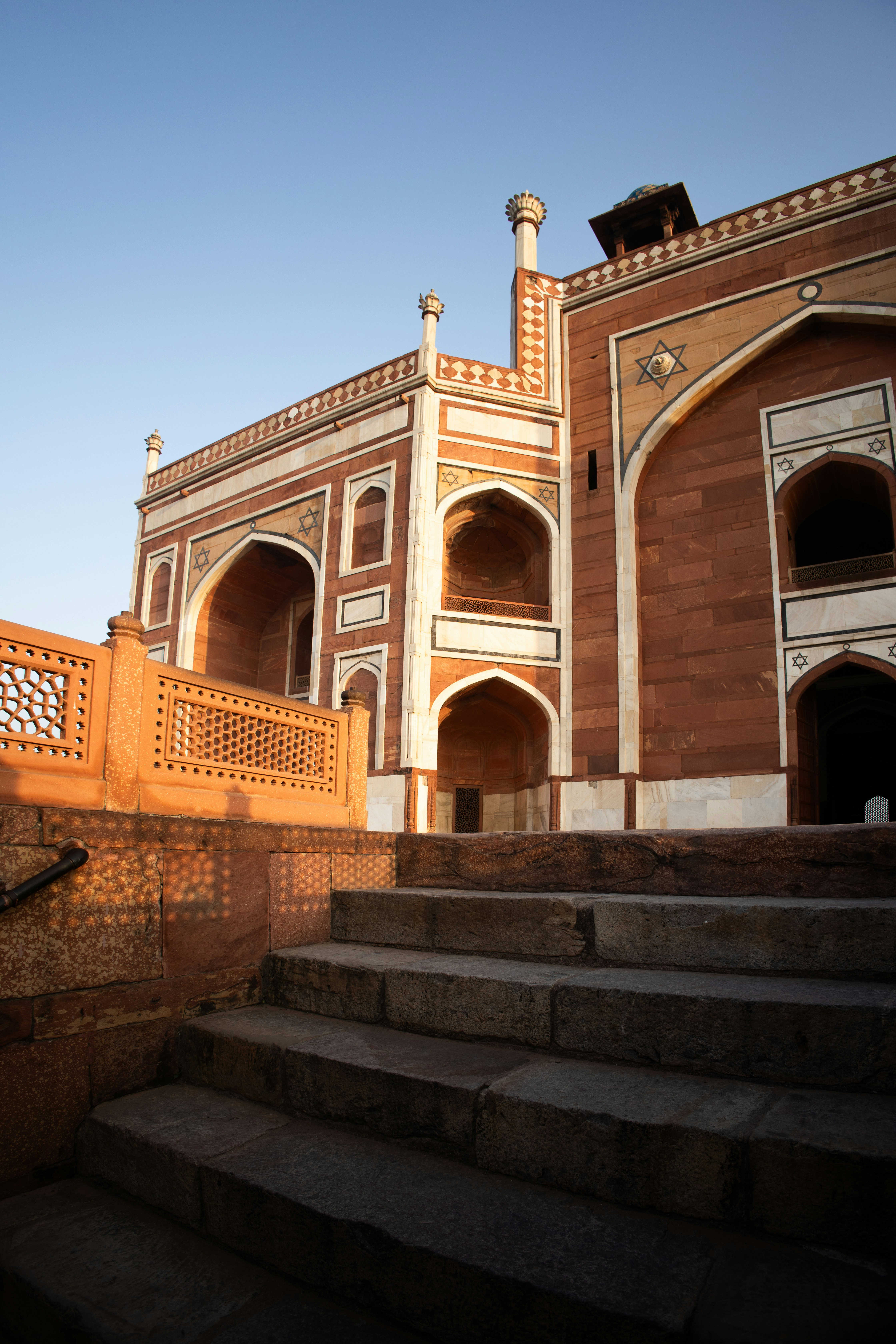 La tombe de Humayun présente une belle architecture moghole.