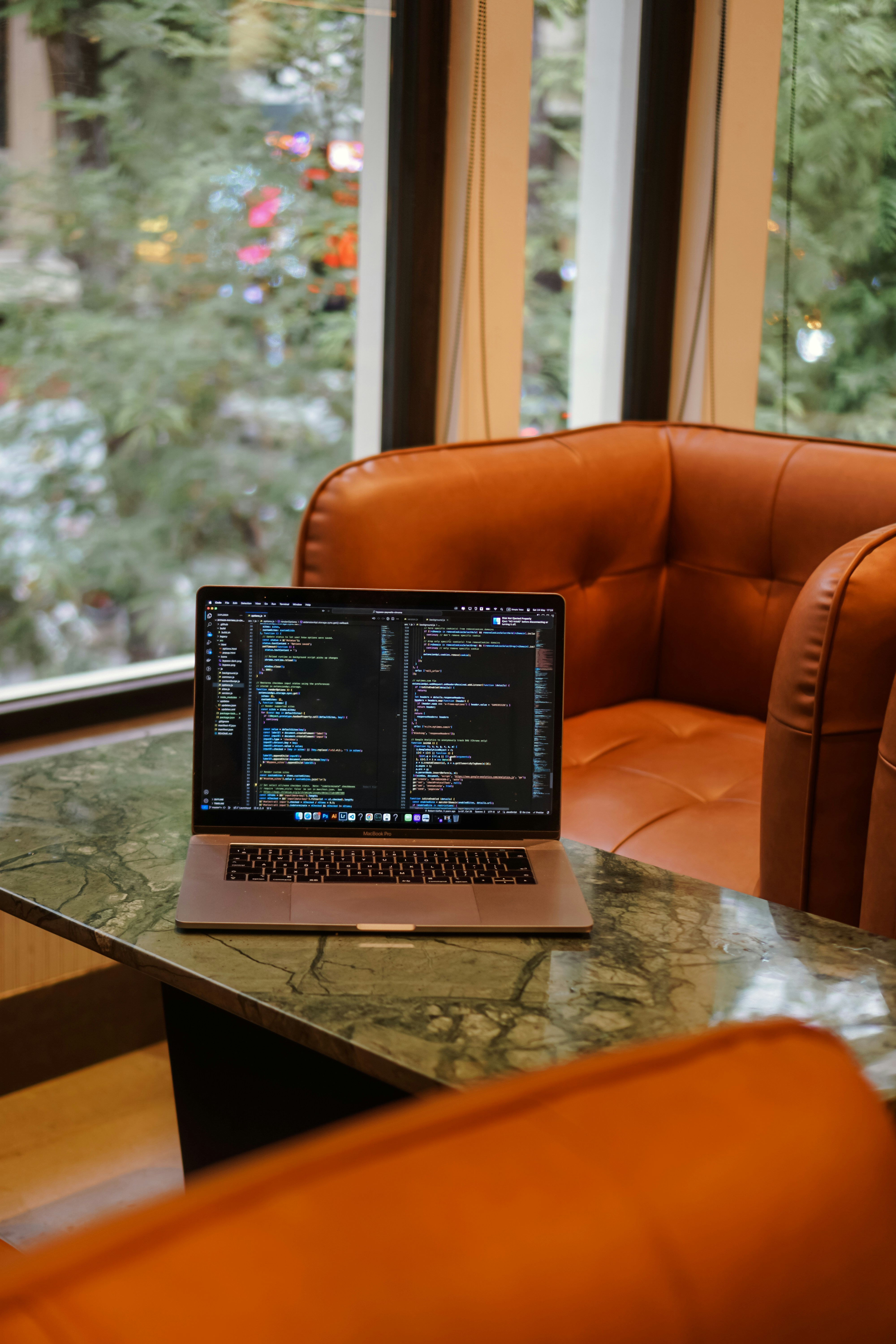 photo-1748085967565-eb4e10177c22