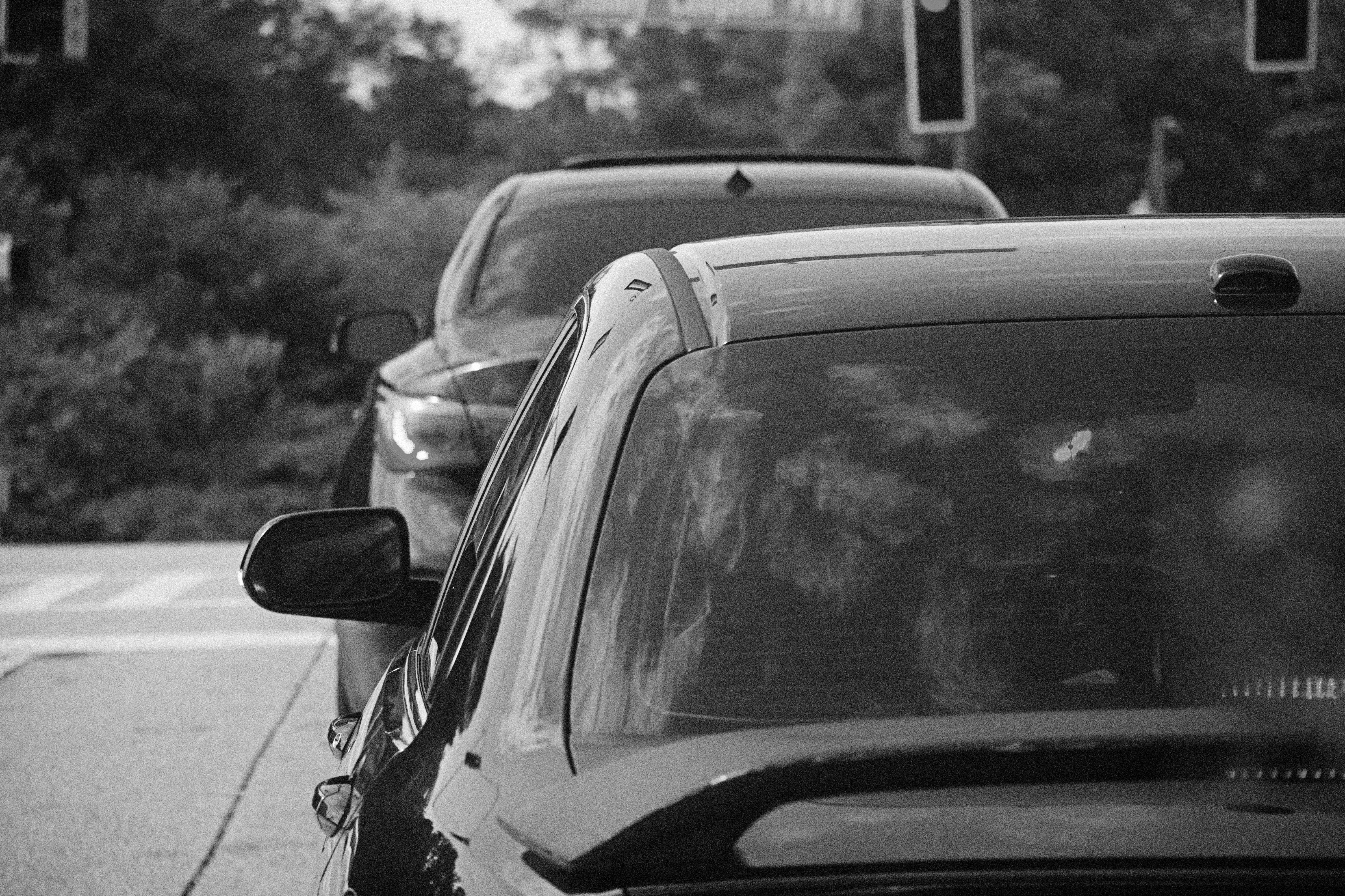 photo-1748128399077-d2170479696e?ixid=M3wxMjA3fDB8MXxzZWFyY2h8MTh8fHZlaGljbGUlMjByZWdpc3RlciUyMGNoZWNrfGVufDB8fHx8MTc2MDkwODc5N3ww\u0026ixlib=rb-4.1.0