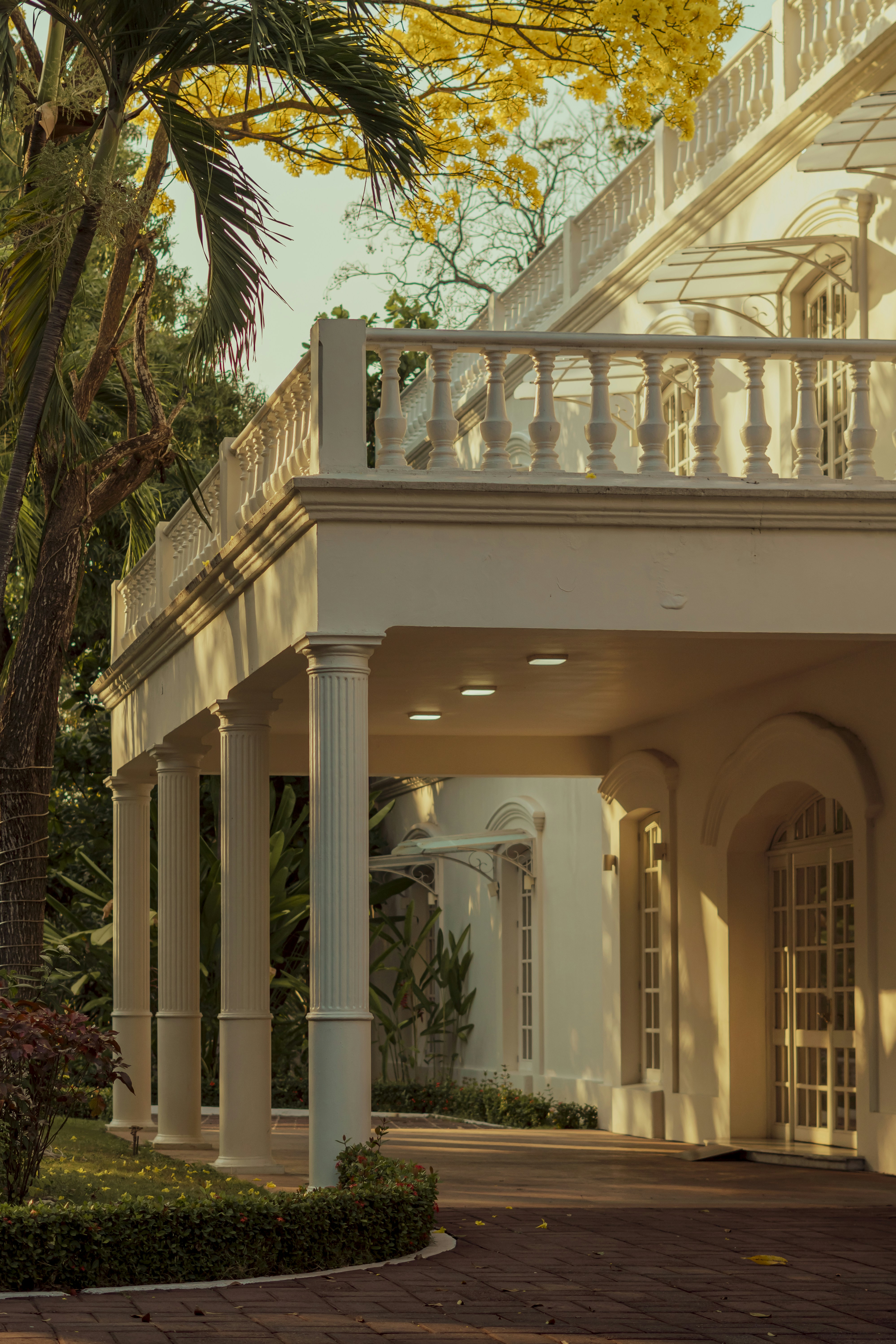 Photo by adrielcanche