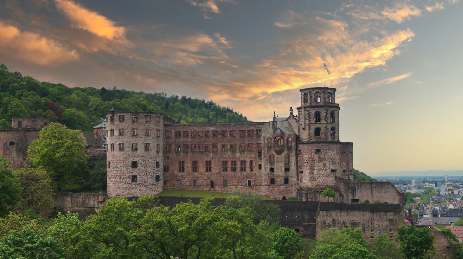 Heidelberg Castle Tour with Funicular and the Great Barrel