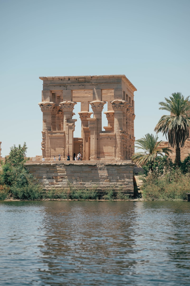 Templo de Philae junto al agua