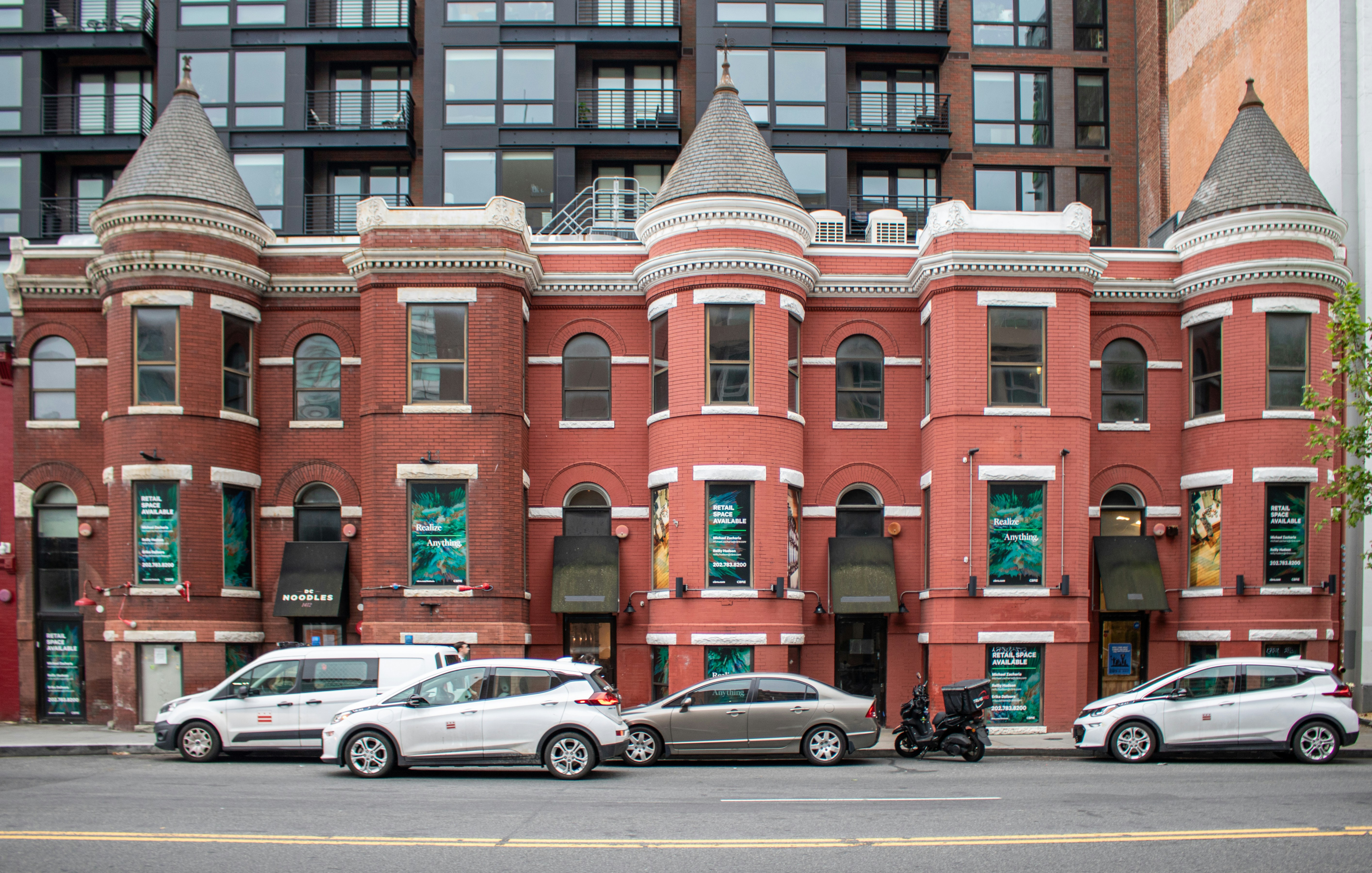 classic brick apartment building in Rogers Park - apartments for rent rogers park