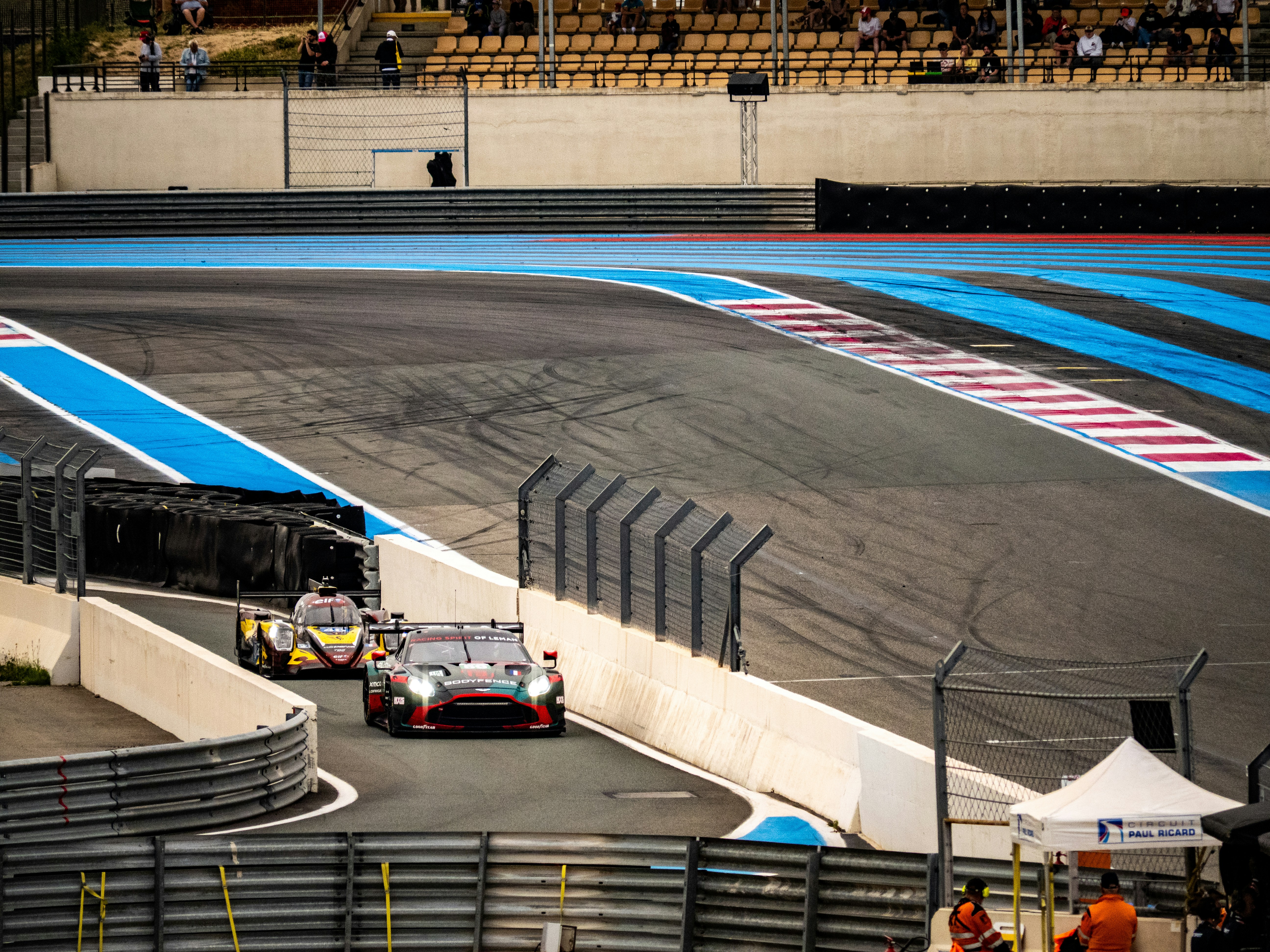 Photo by traces_du_monde