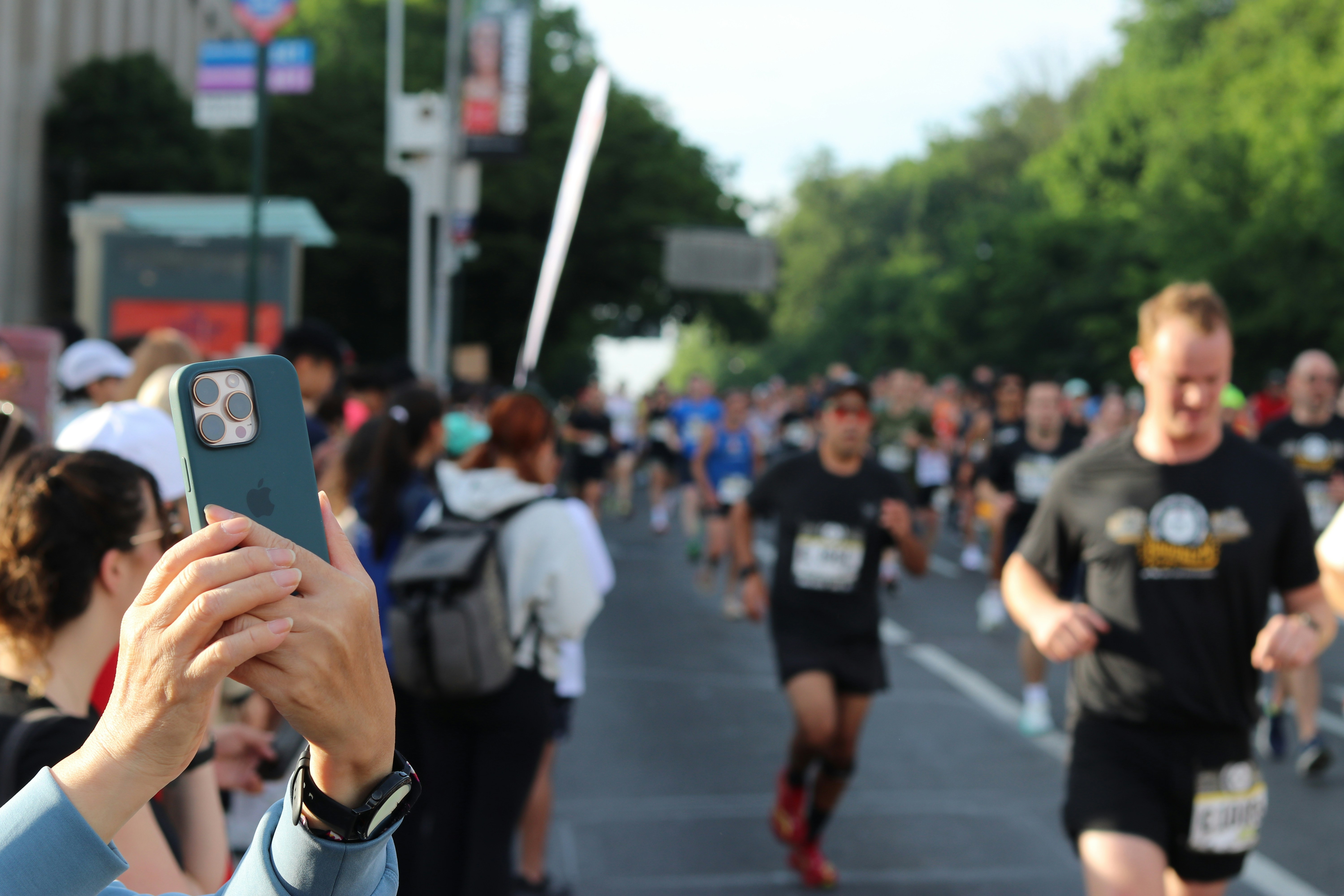 People running in a marathon race