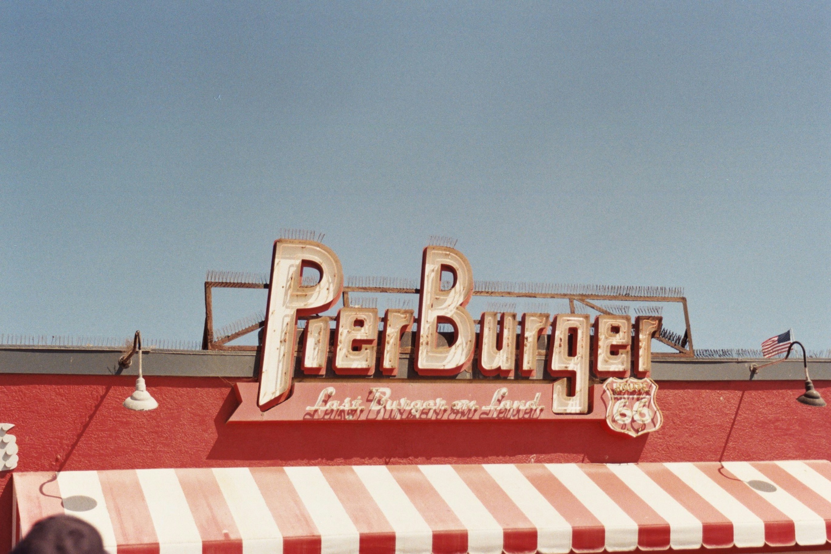 pier burger