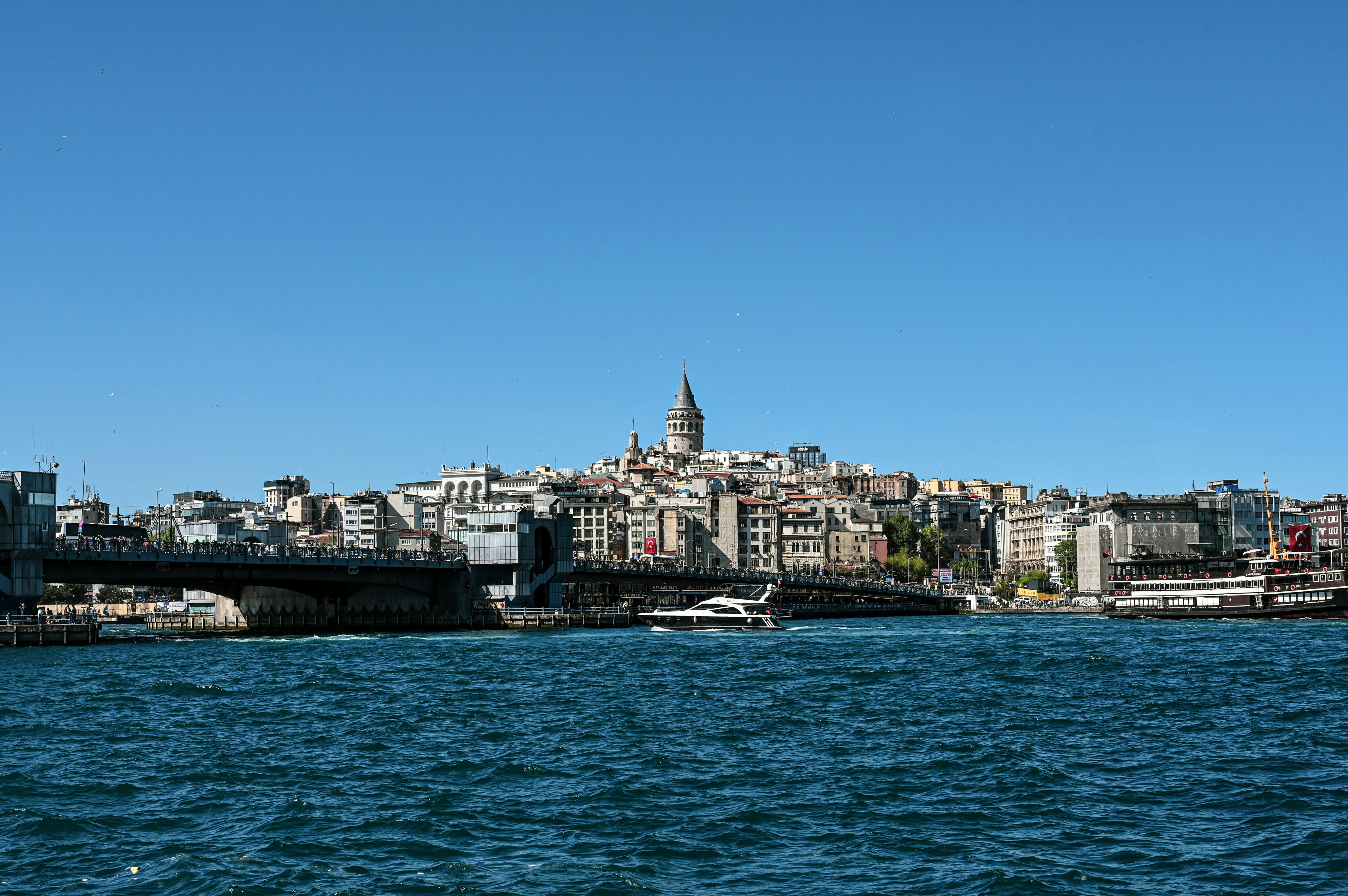 Photo by simonwiedensohler