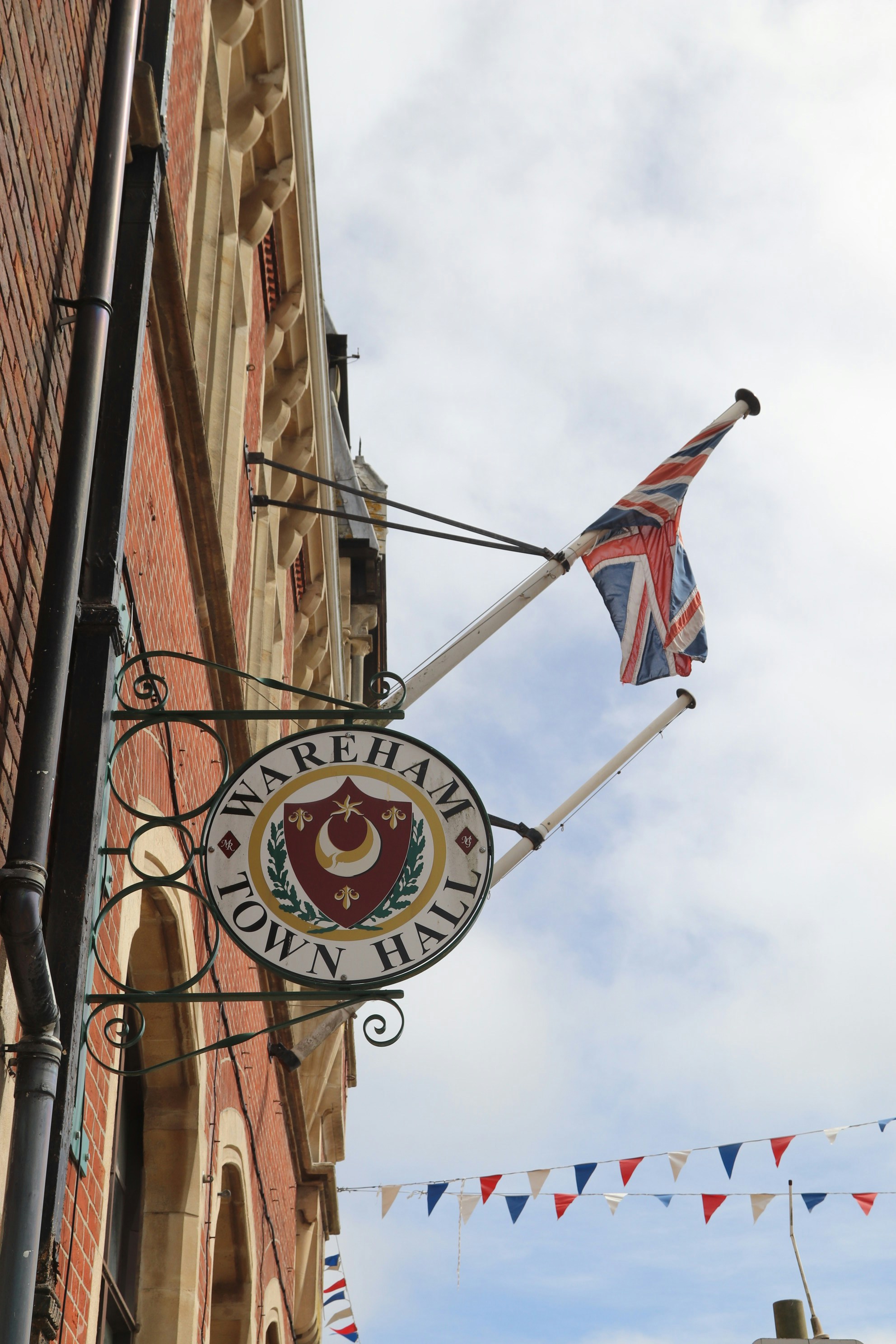 Wareham town hall sign with the uk flag. photo – Free Building Image on ...