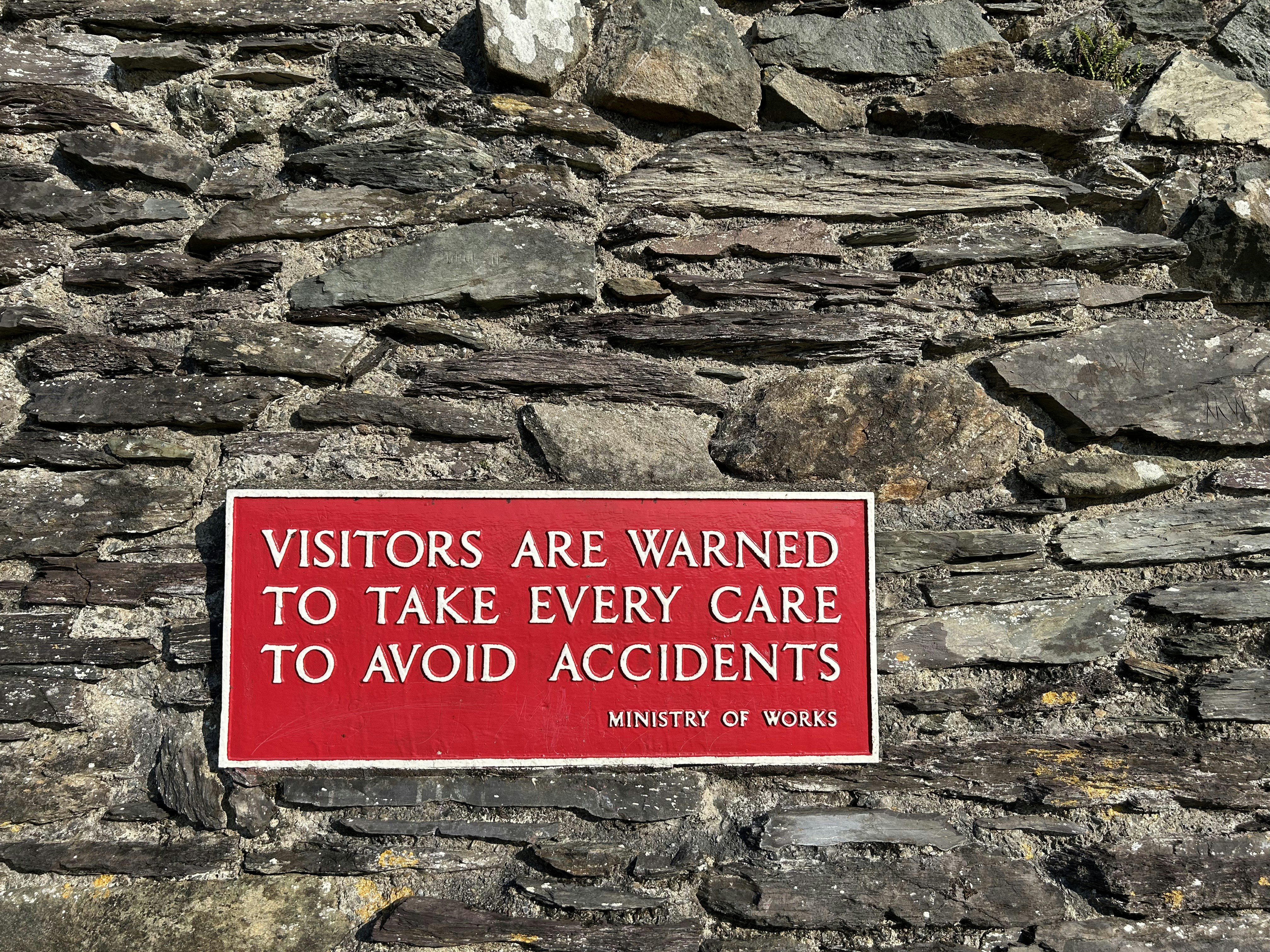 Red warning sign - rapid methadone detox