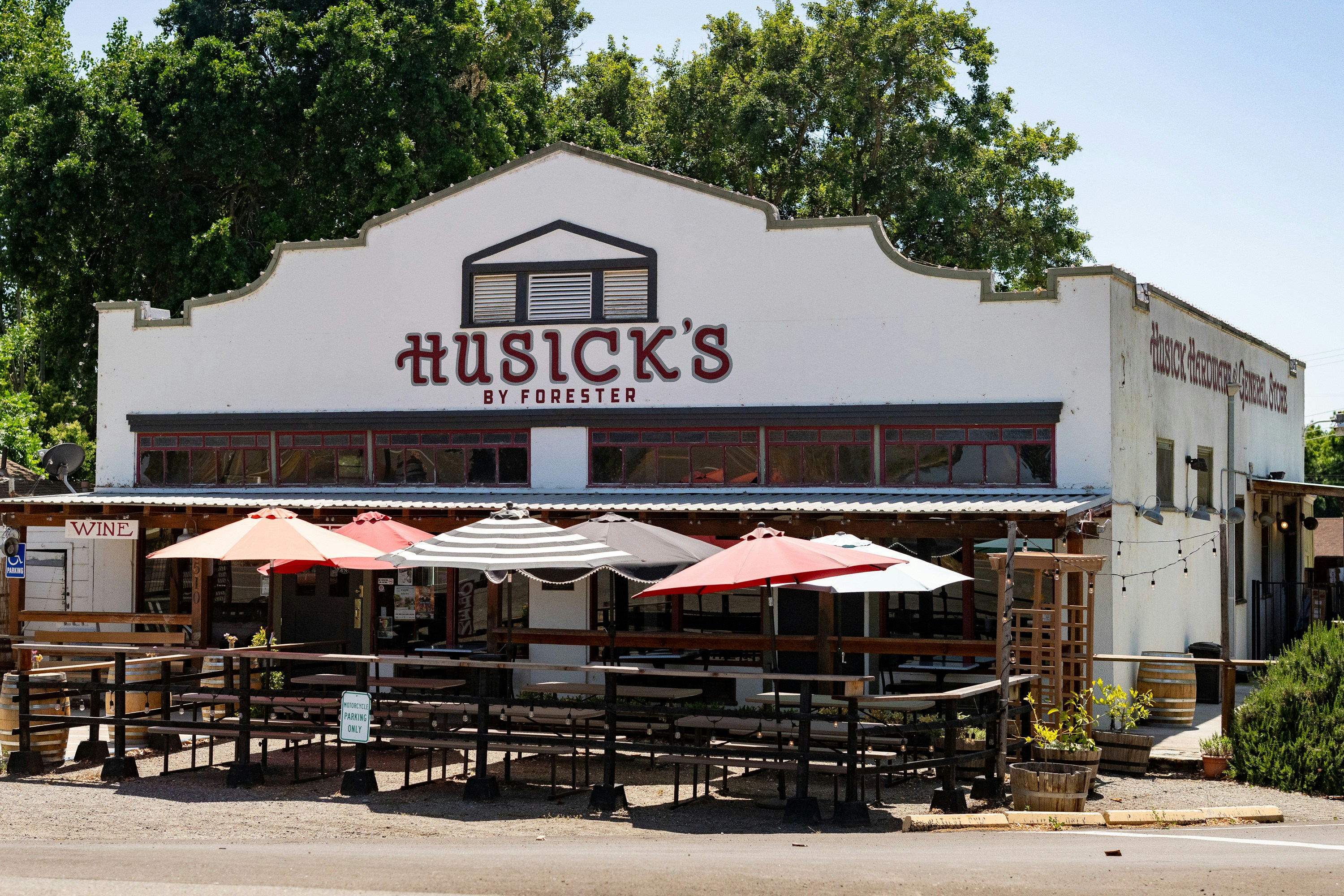 Husick's restaurant has outdoor seating.