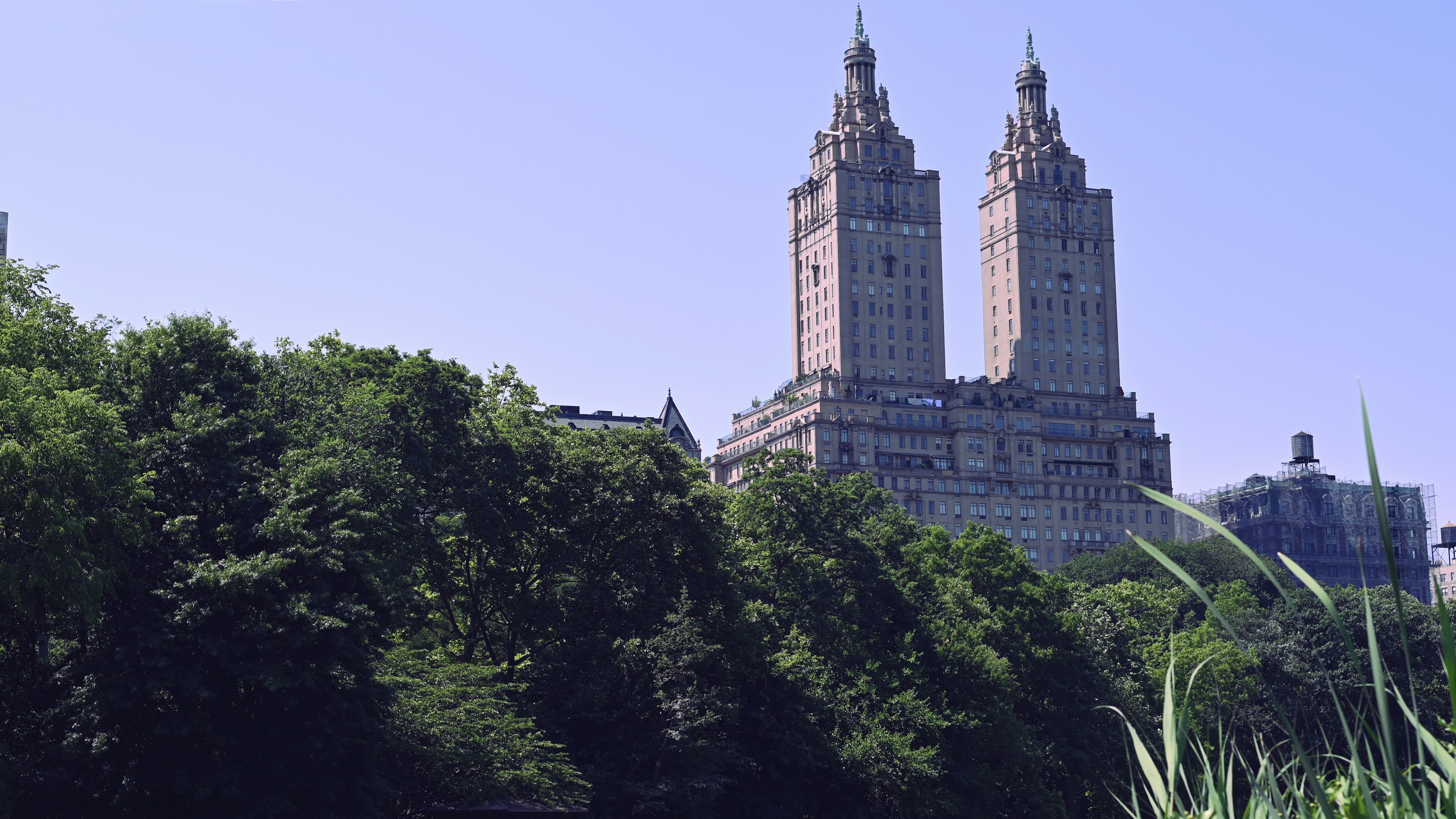 Kemegahan New York Palace Budapest: Lebih dari Sekadar Hotel Mewah