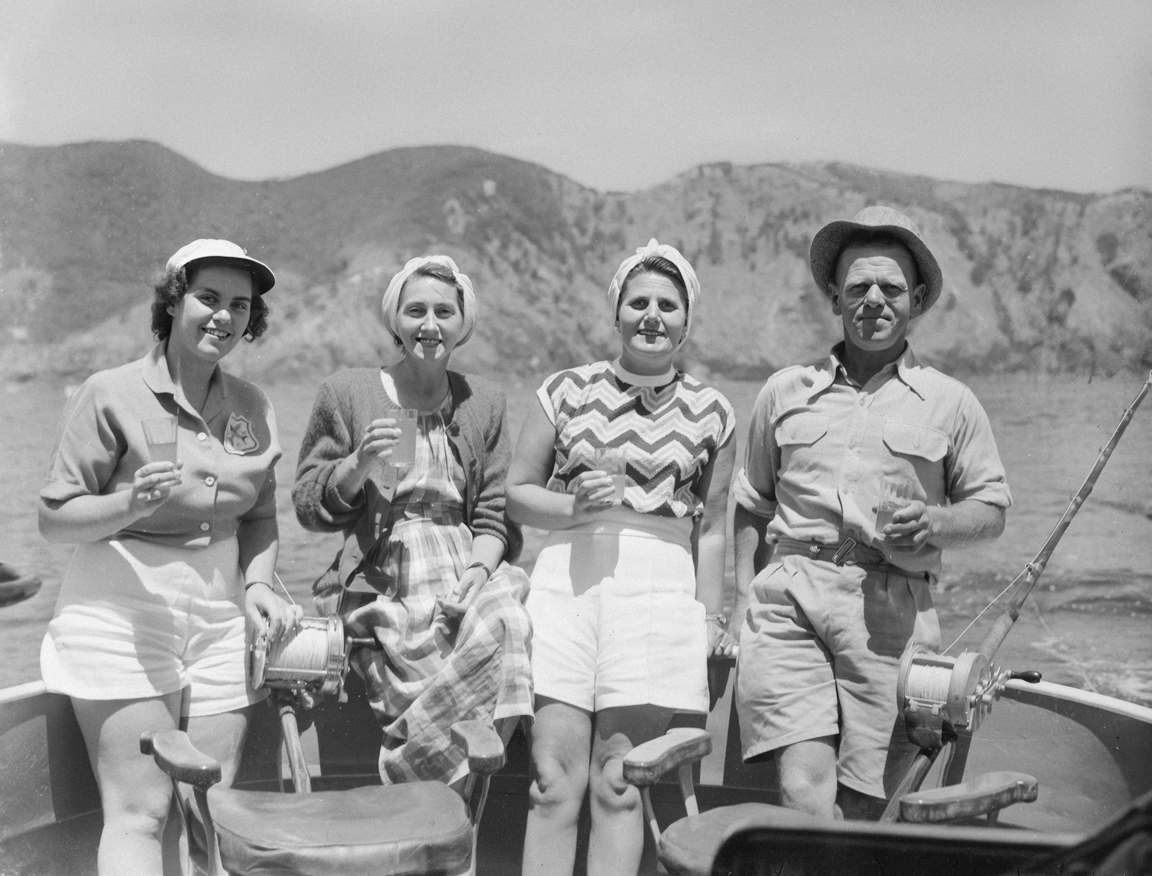 happy fishing group