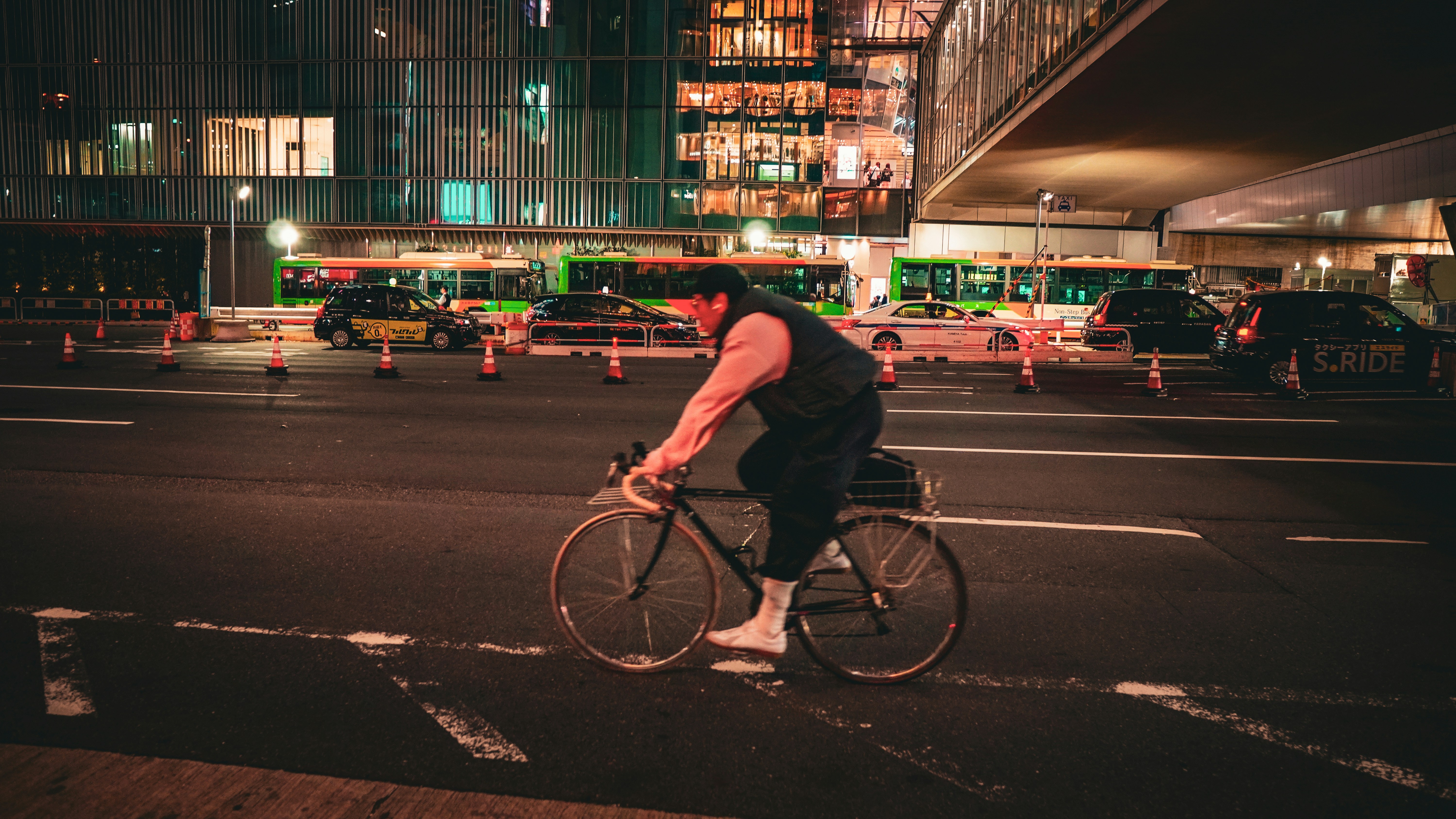 Photo by ramonbucard