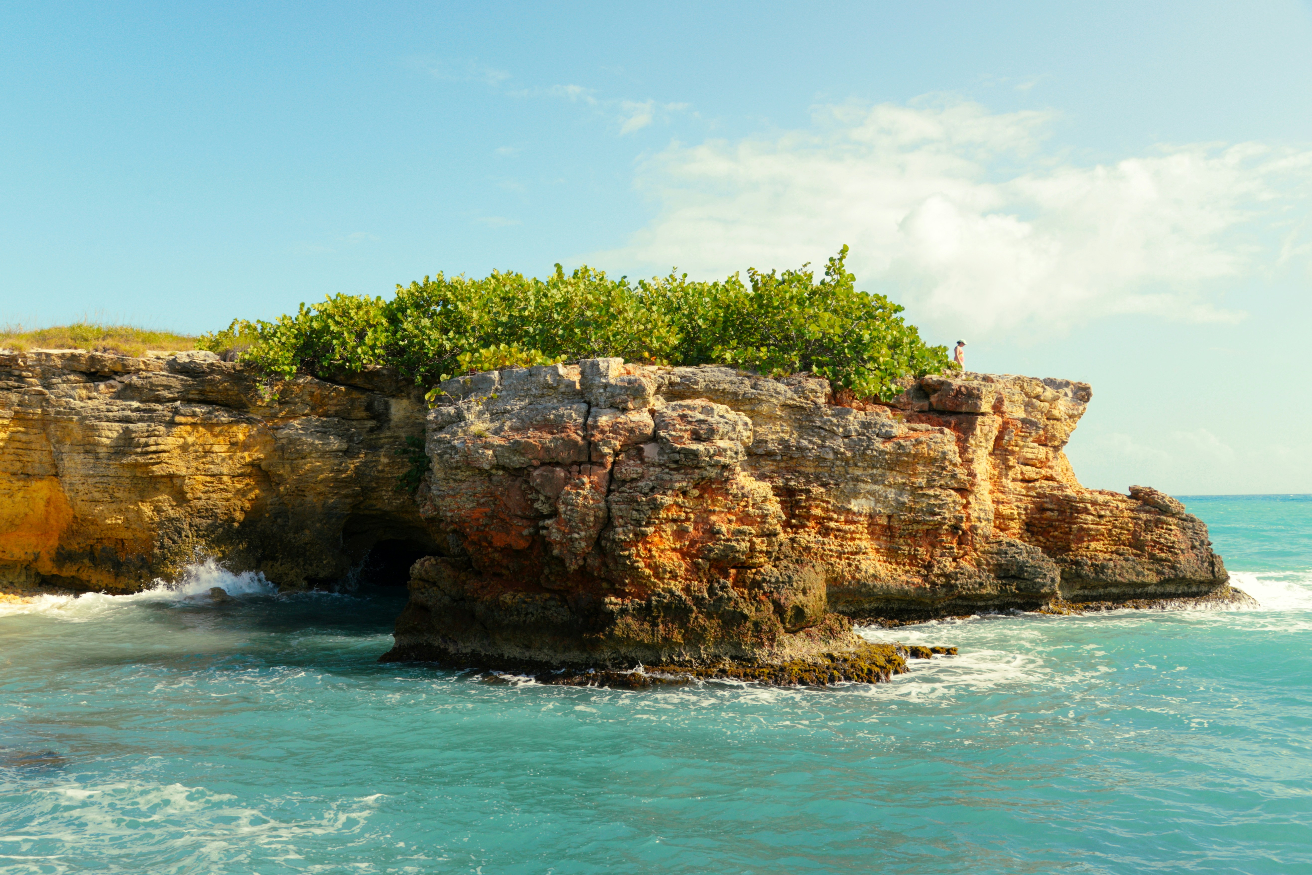 6 Island Hopping Tips for Safe and Relaxed Travel