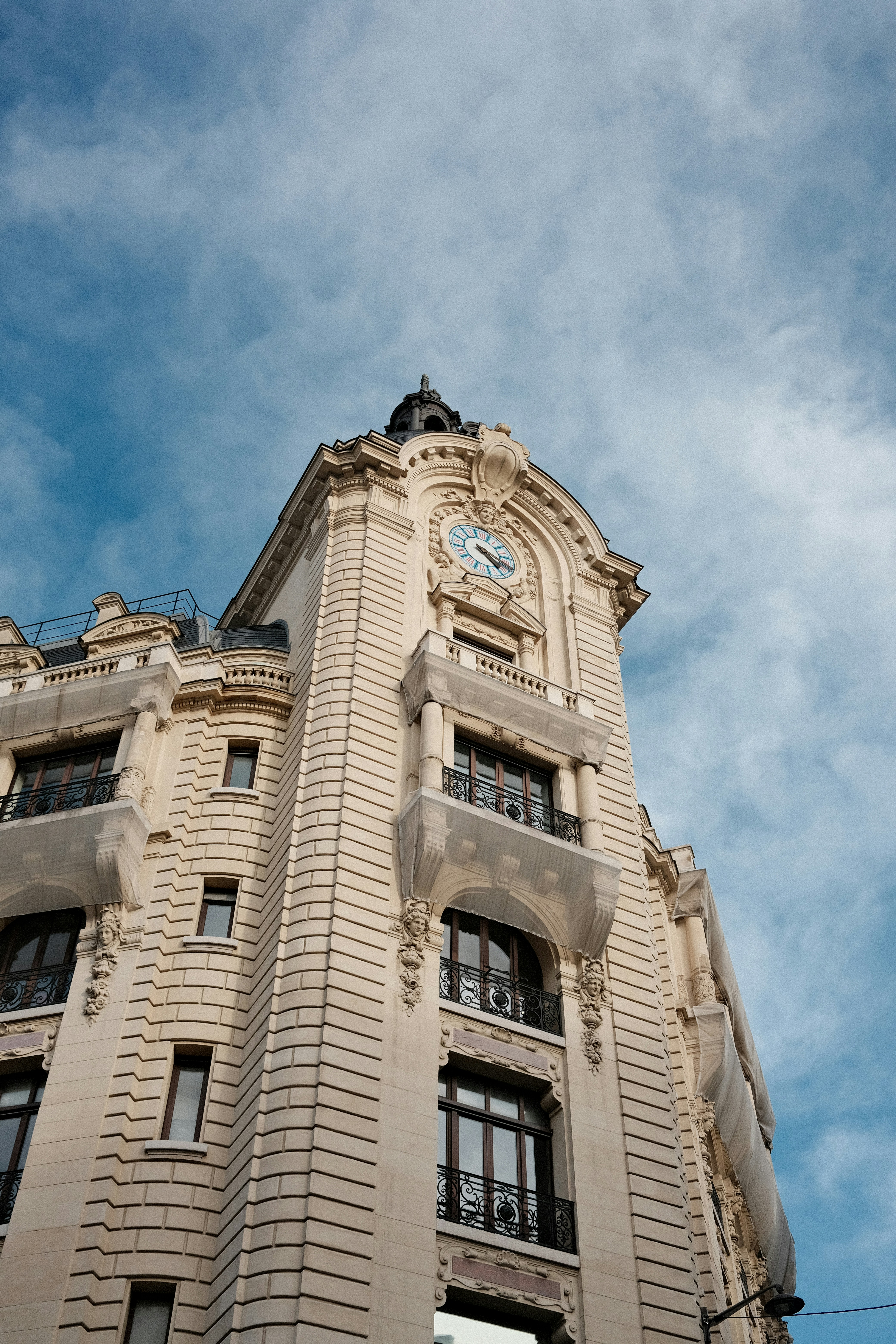 Photo by valentinlacoste