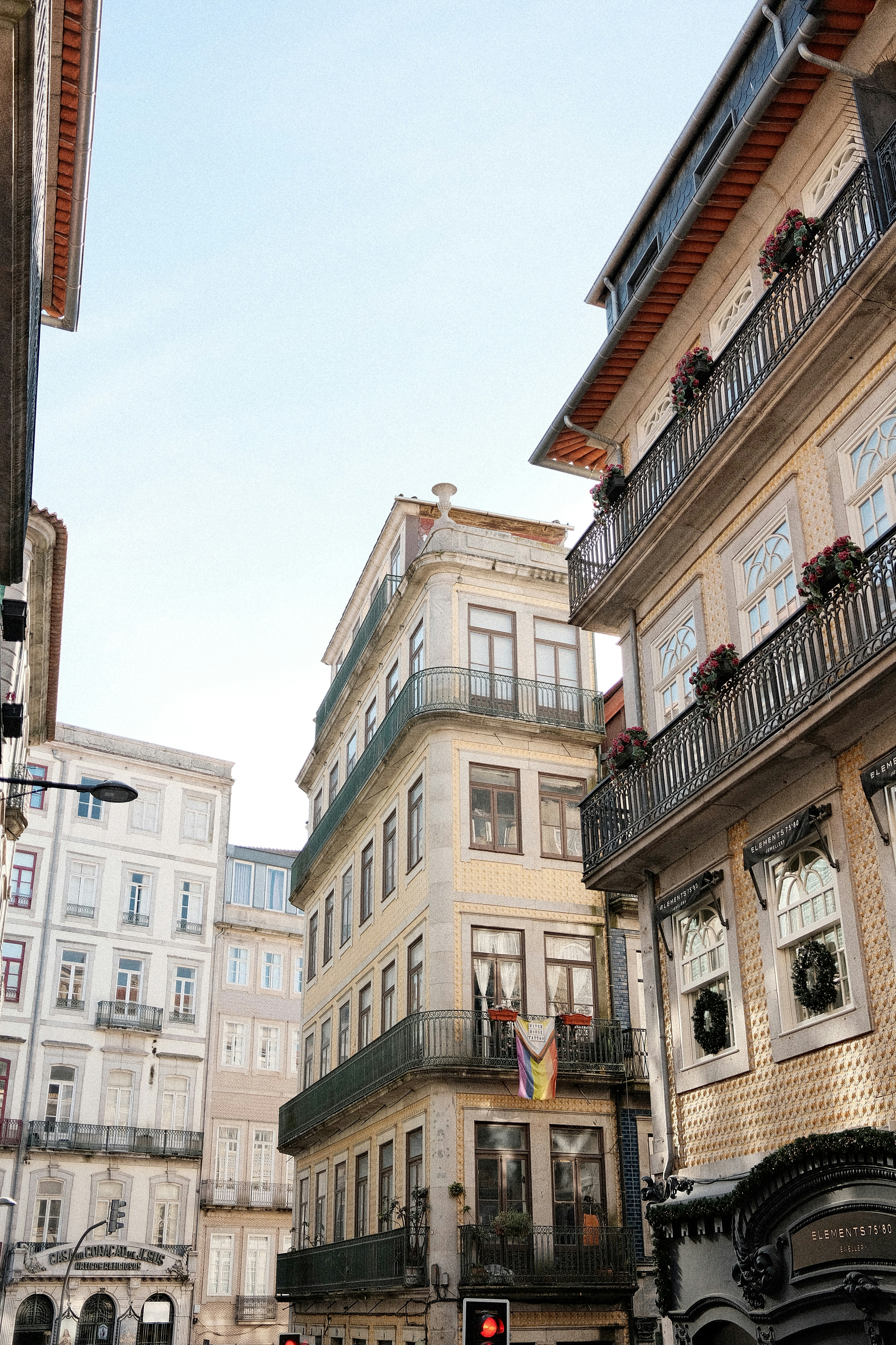 Photo by valentinlacoste