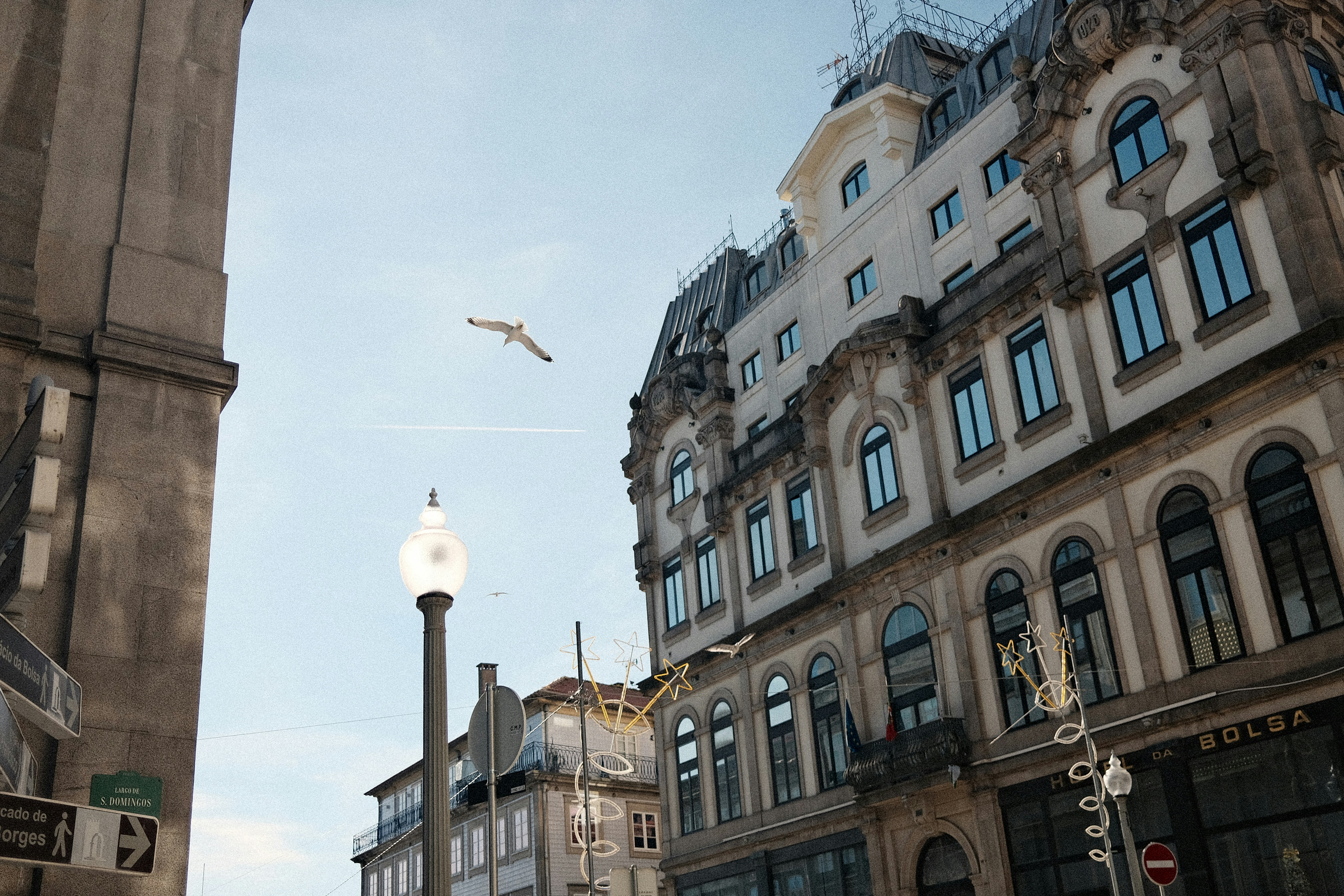 Photo by valentinlacoste