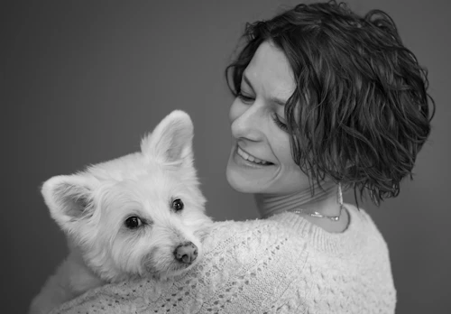 Casey Bloom, Groomer