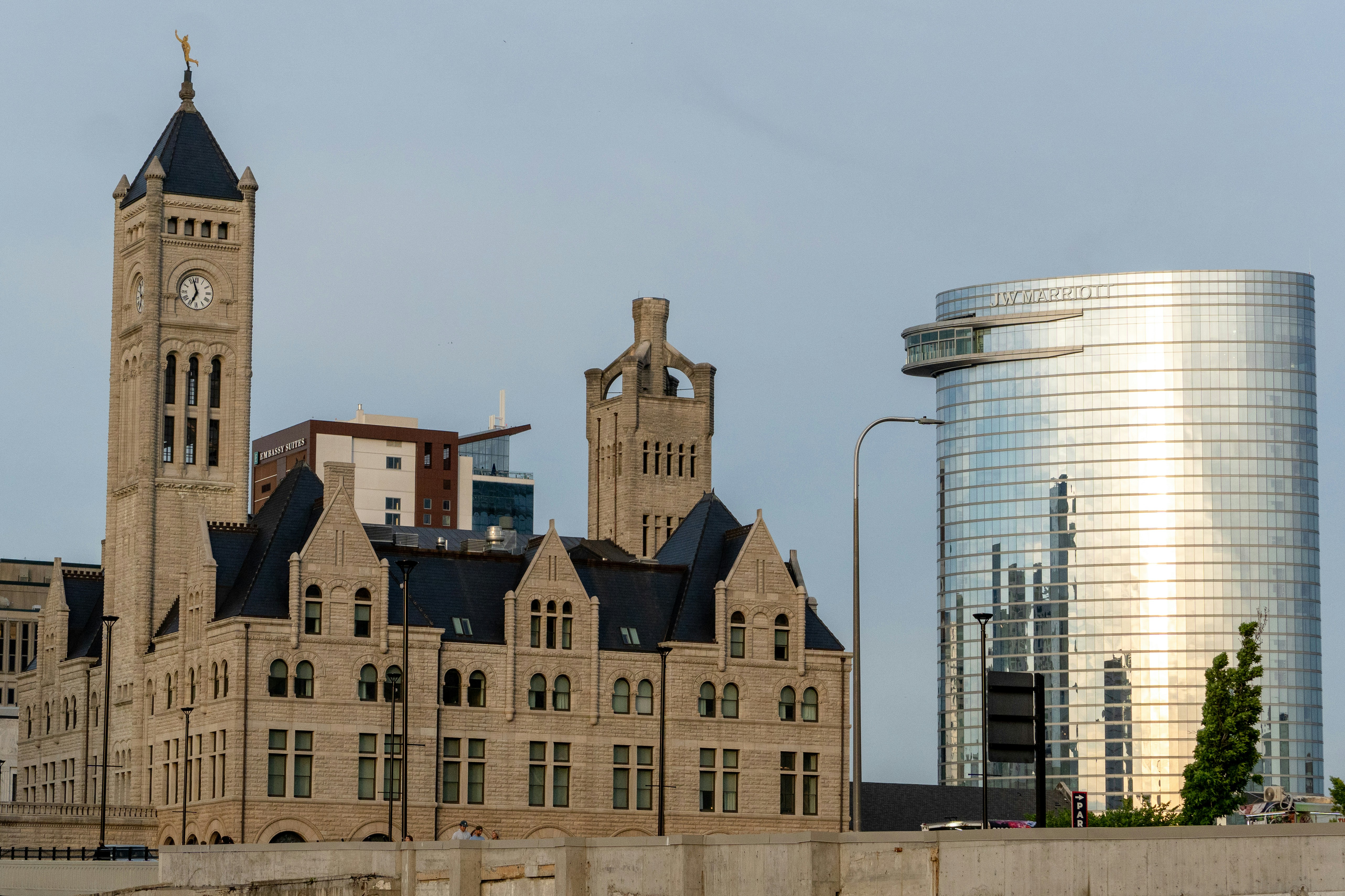 Photo by barnabaspiper