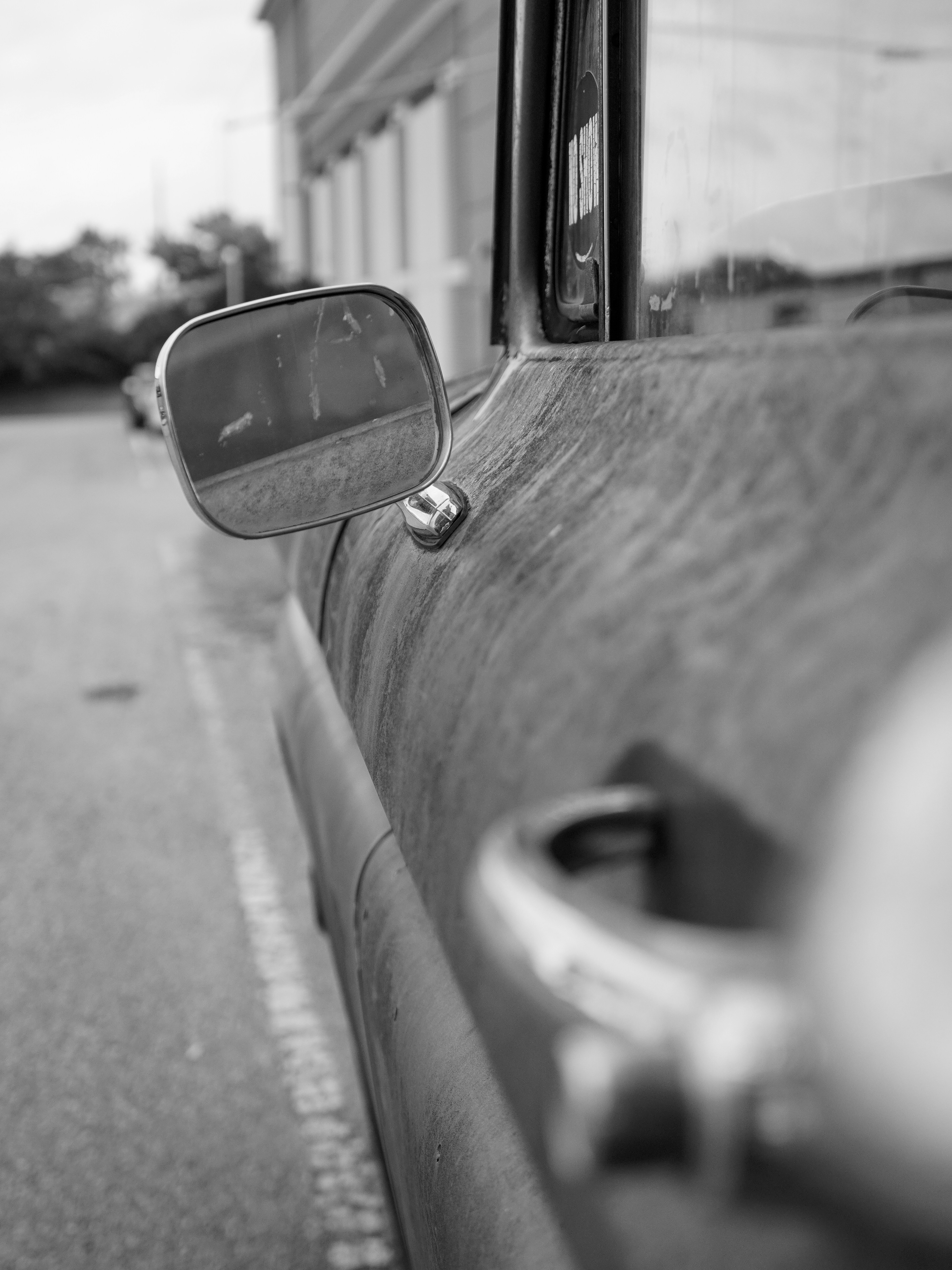 Photo by barnabaspiper