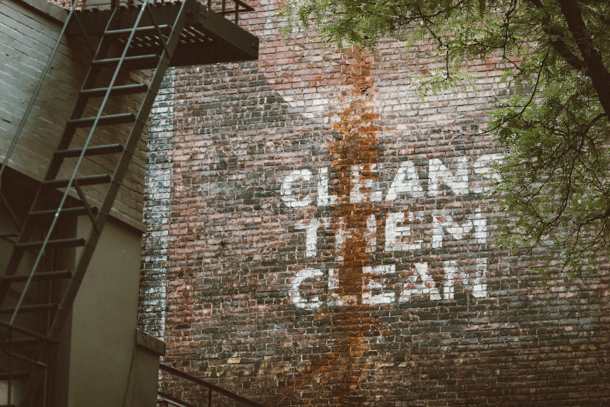 Referral Requests: 3-Way Compare for Cleaning Teams 2026