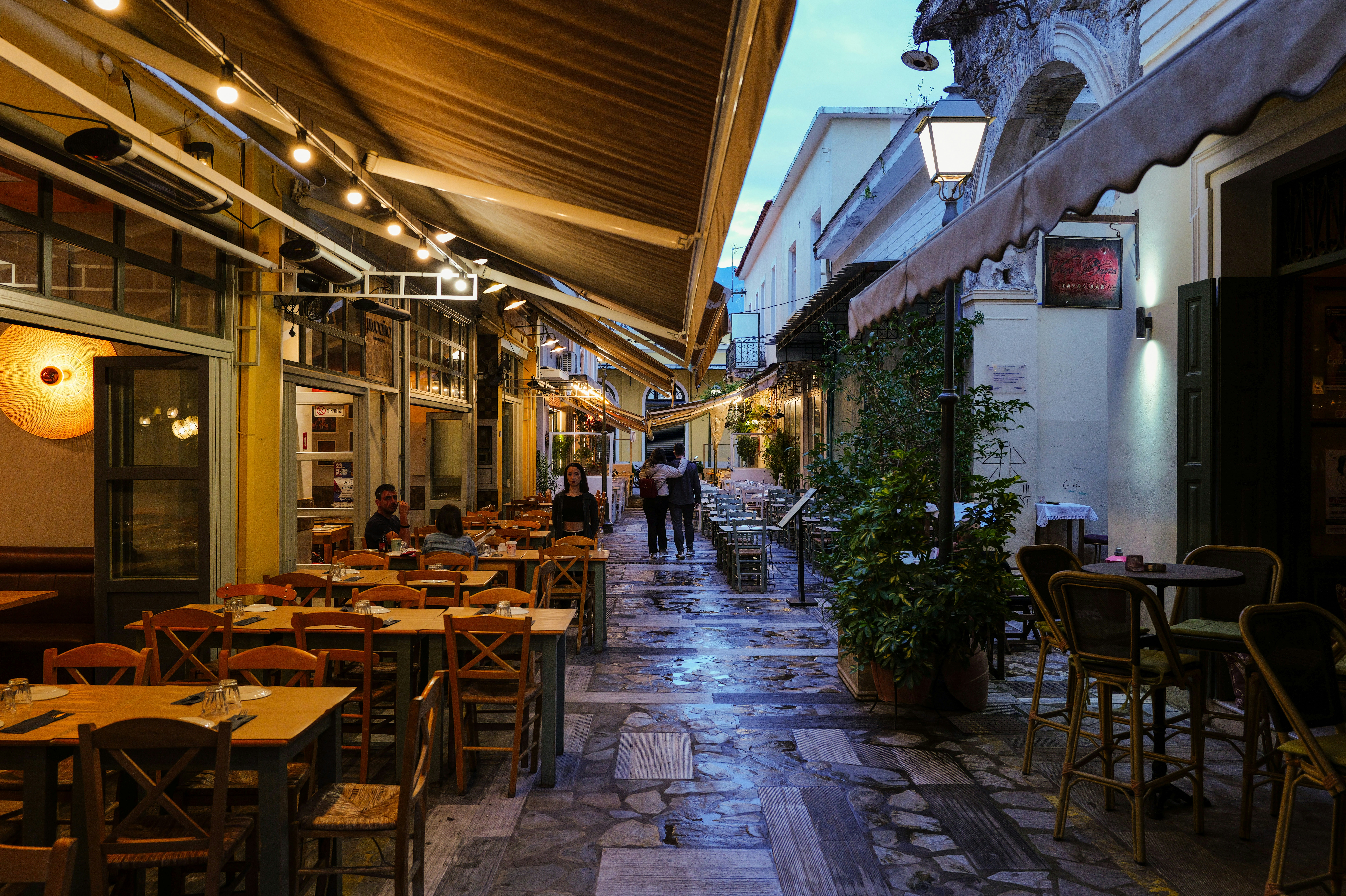 Photo by adrienolichon