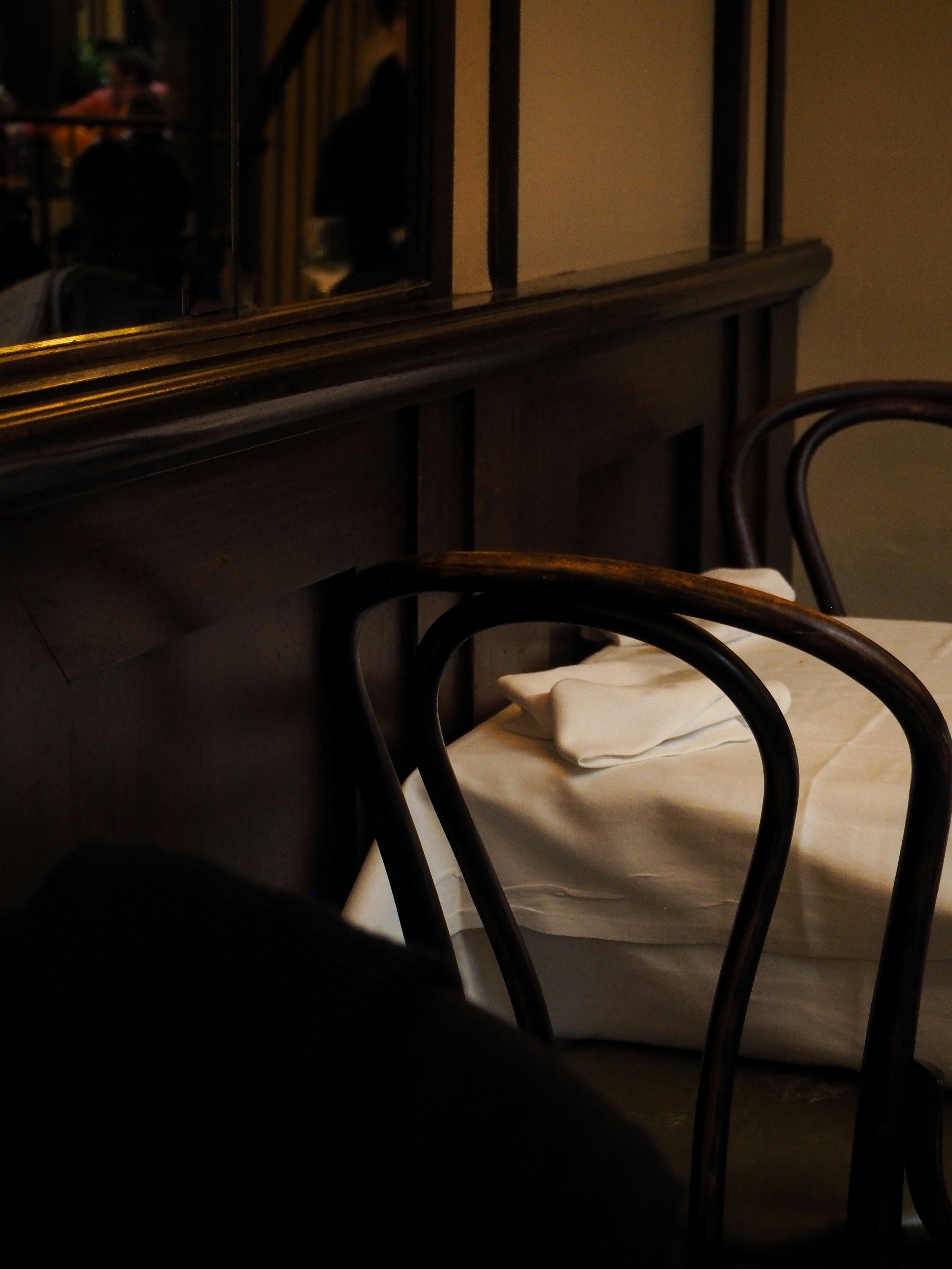 black and white bed linen