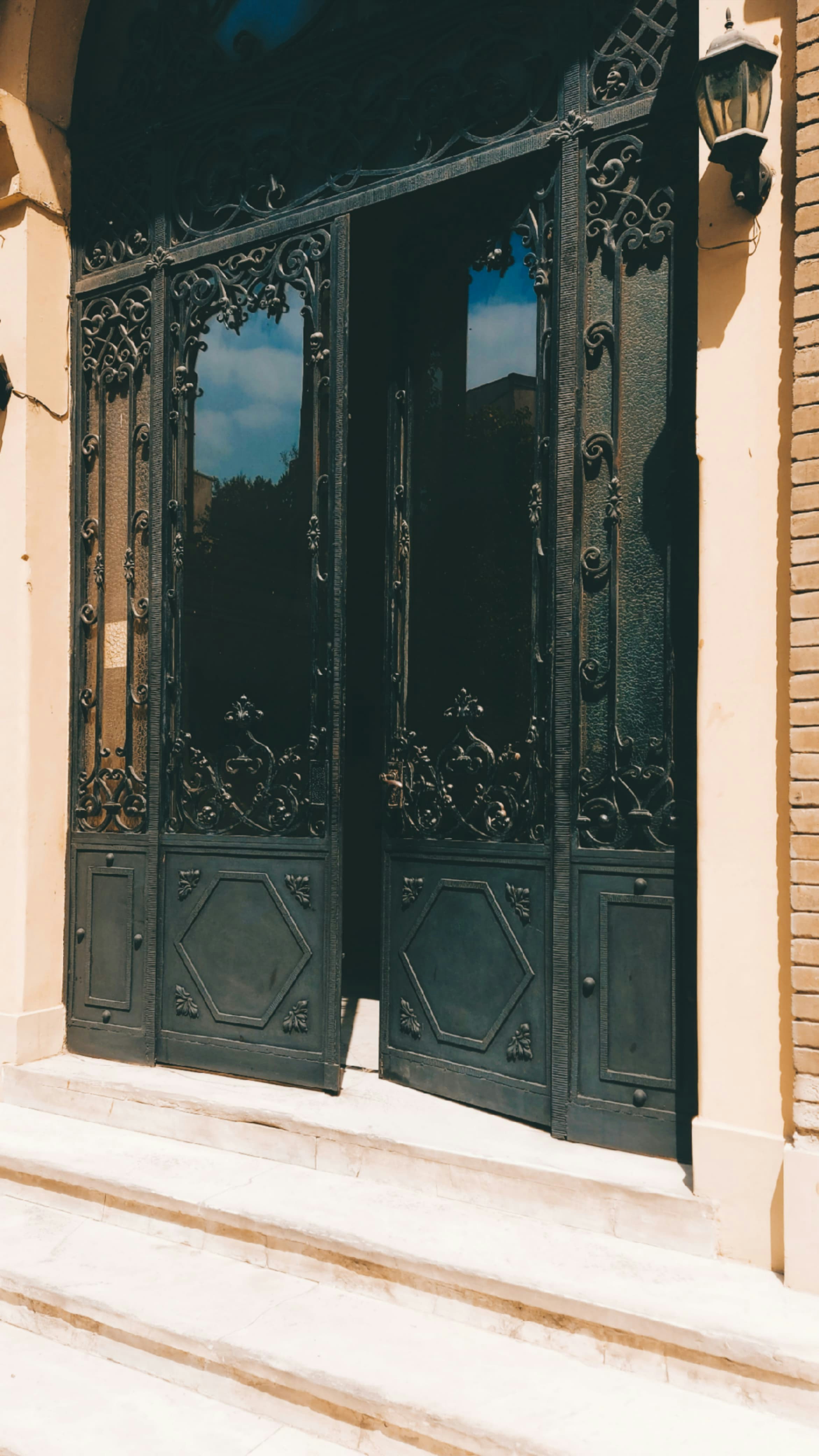 Photo by mustafaemad14